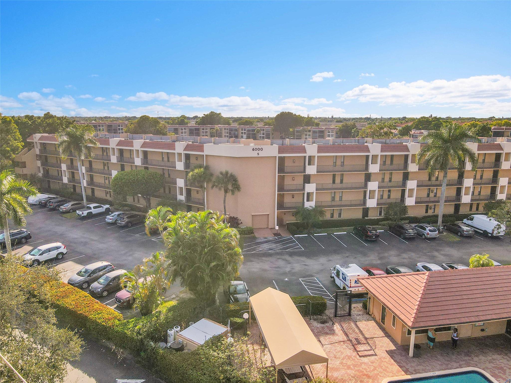 6008 Coral Lk Dr #108