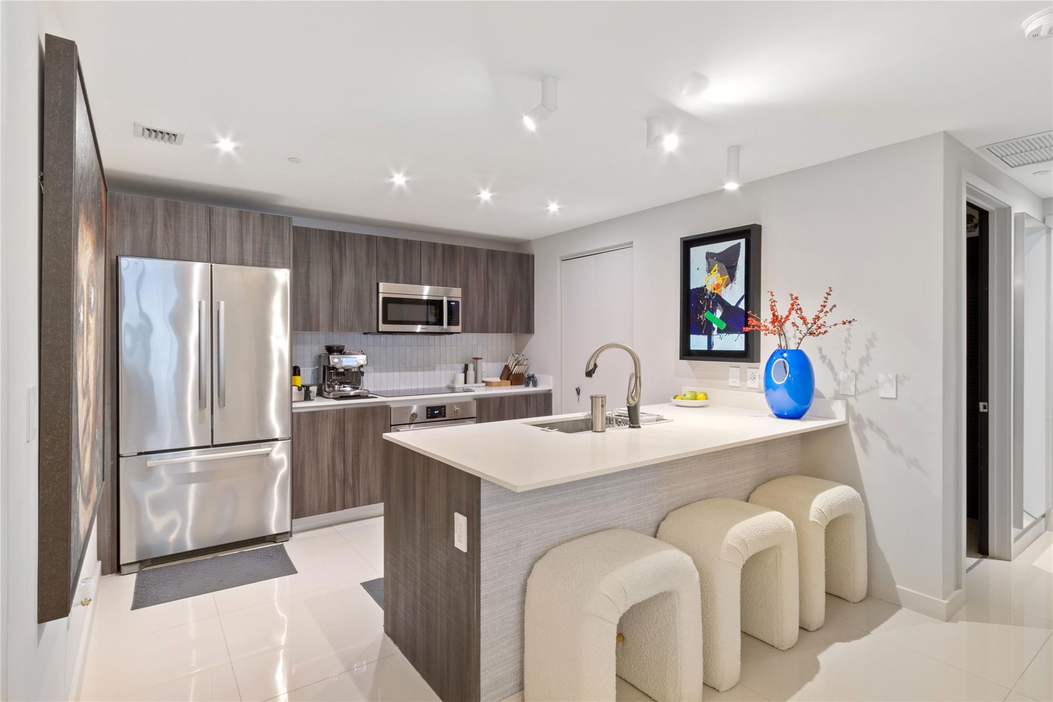 488 NE 18th St #2010 Miami, FL 33132