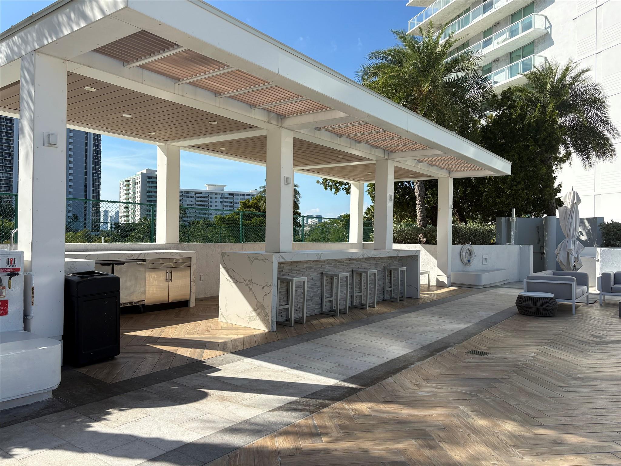 10 Venetian Way #502 Miami Beach, FL 33139