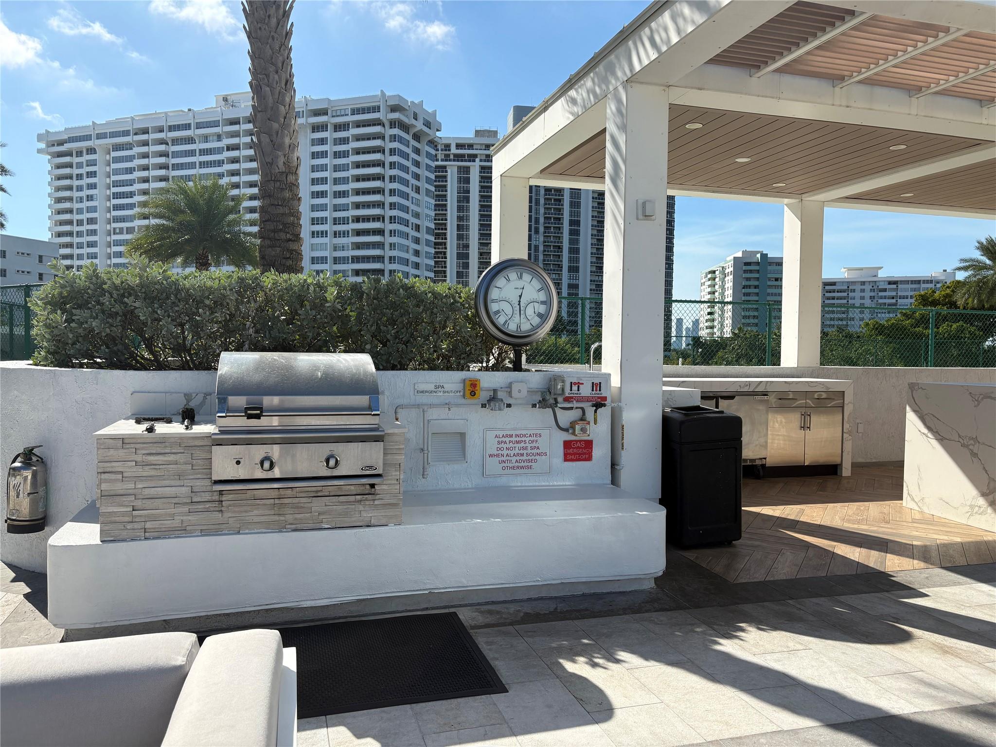 10 Venetian Way #502 Miami Beach, FL 33139