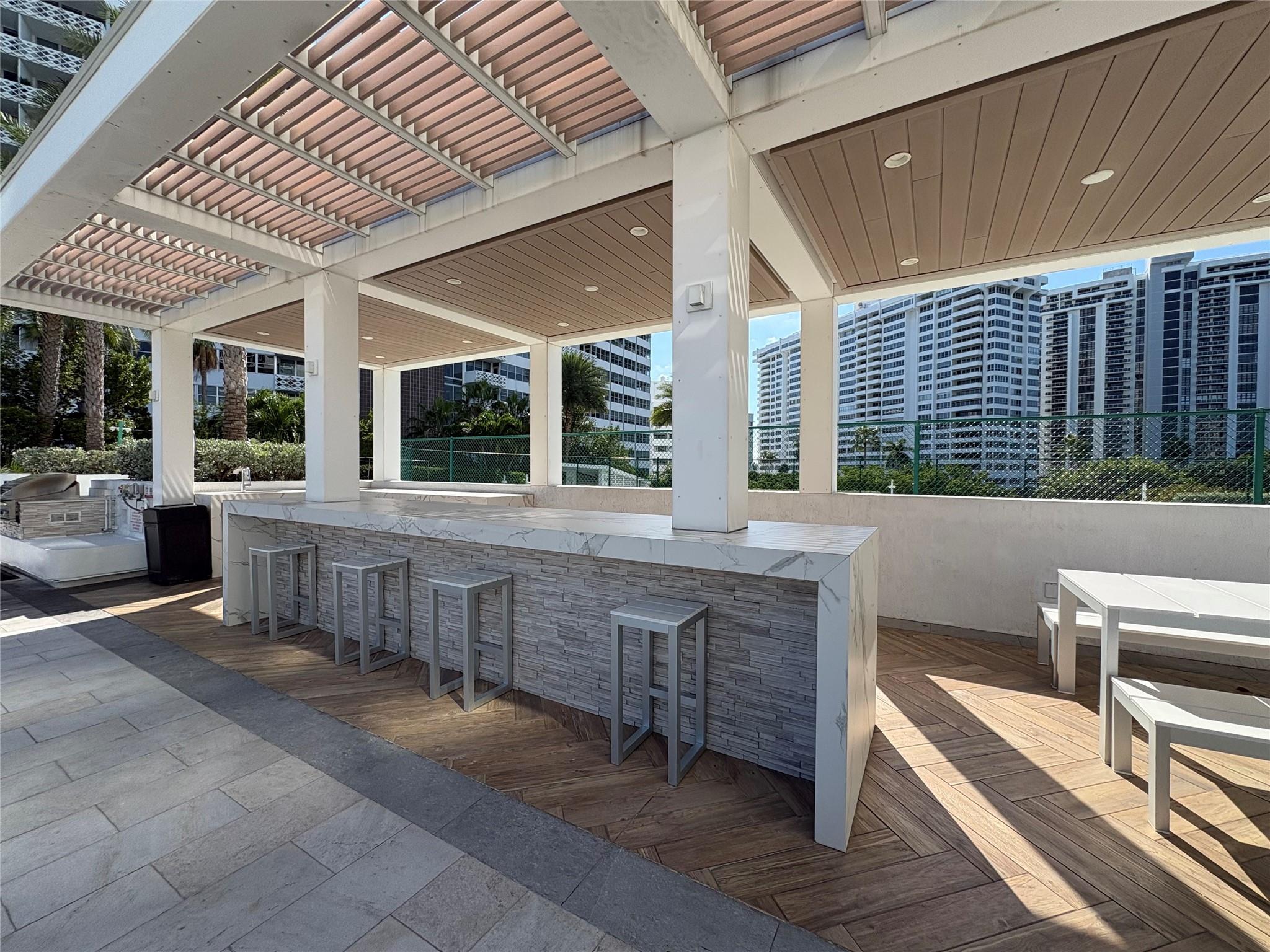 10 Venetian Way #502 Miami Beach, FL 33139