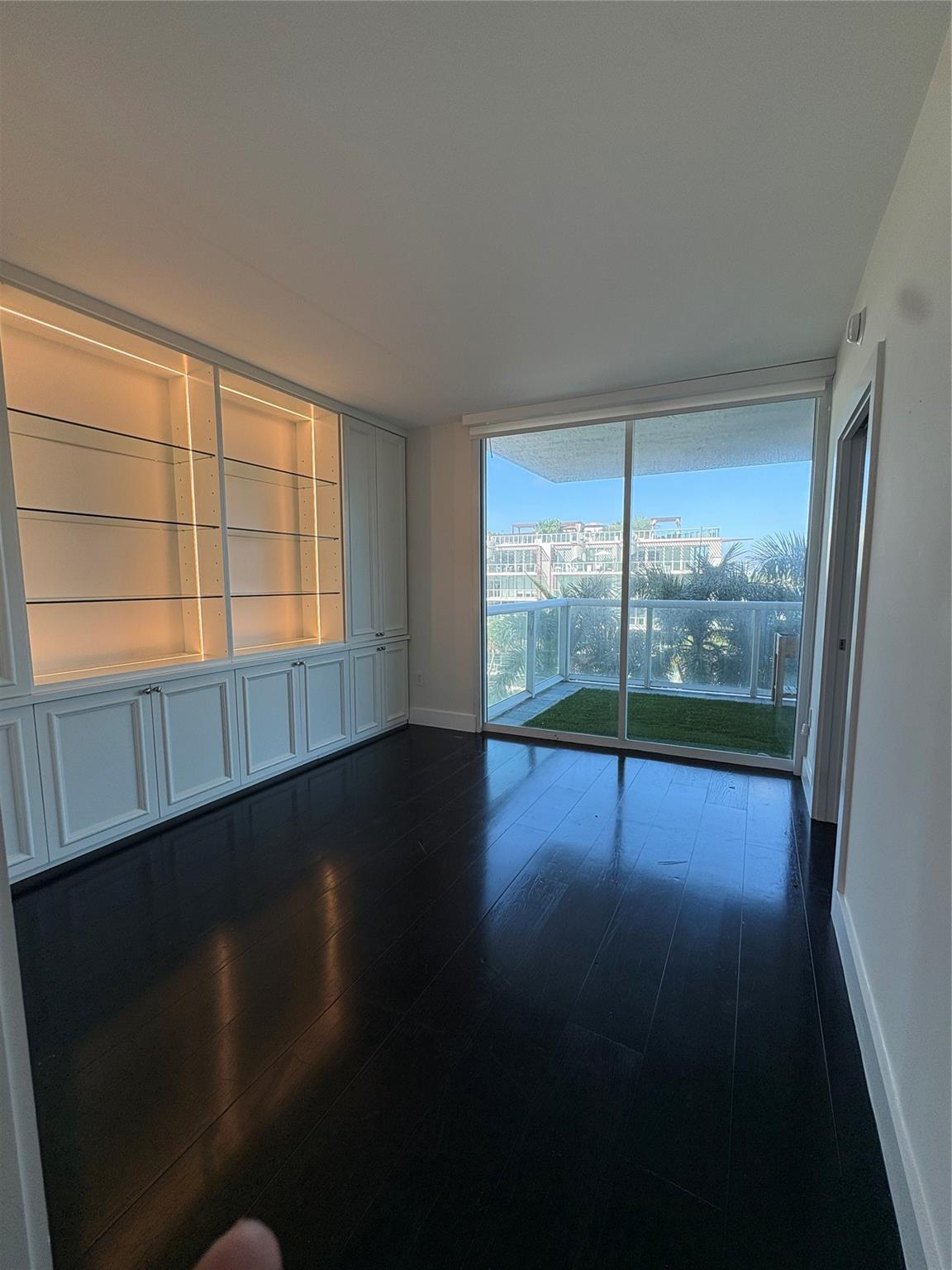 10 Venetian Way #502 Miami Beach, FL 33139