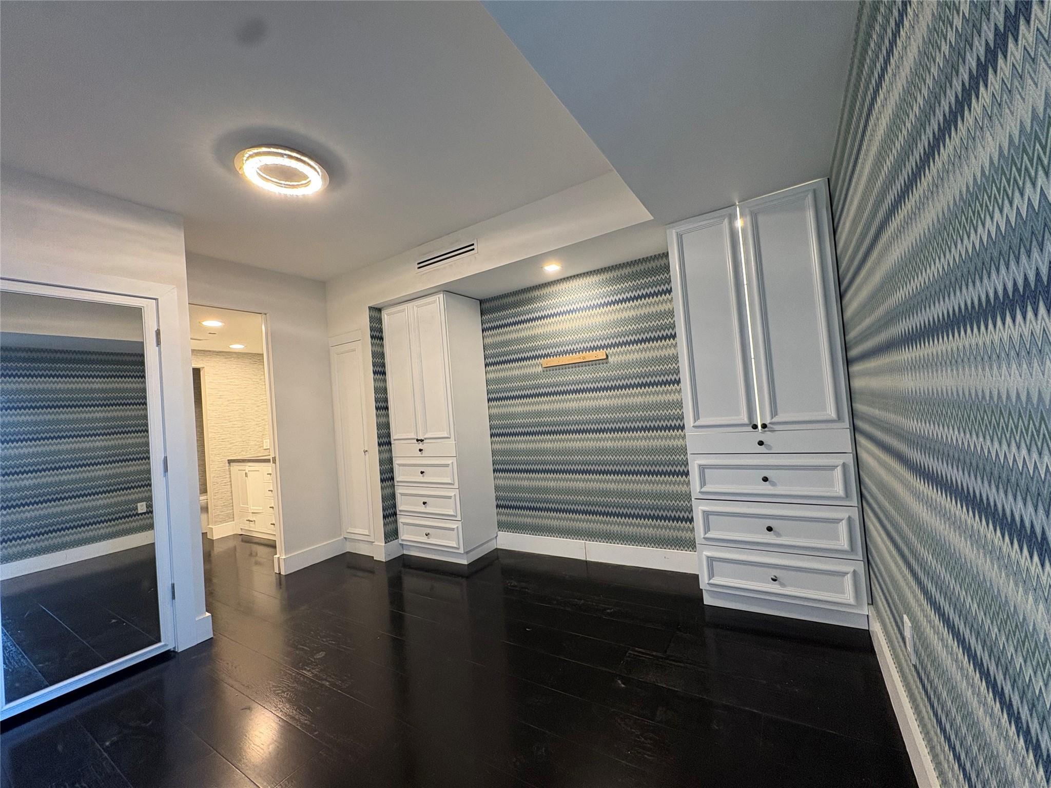 10 Venetian Way #502 Miami Beach, FL 33139