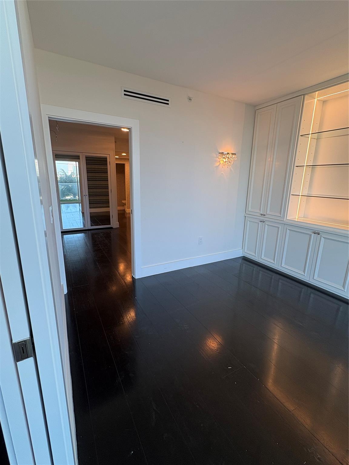 10 Venetian Way #502 Miami Beach, FL 33139