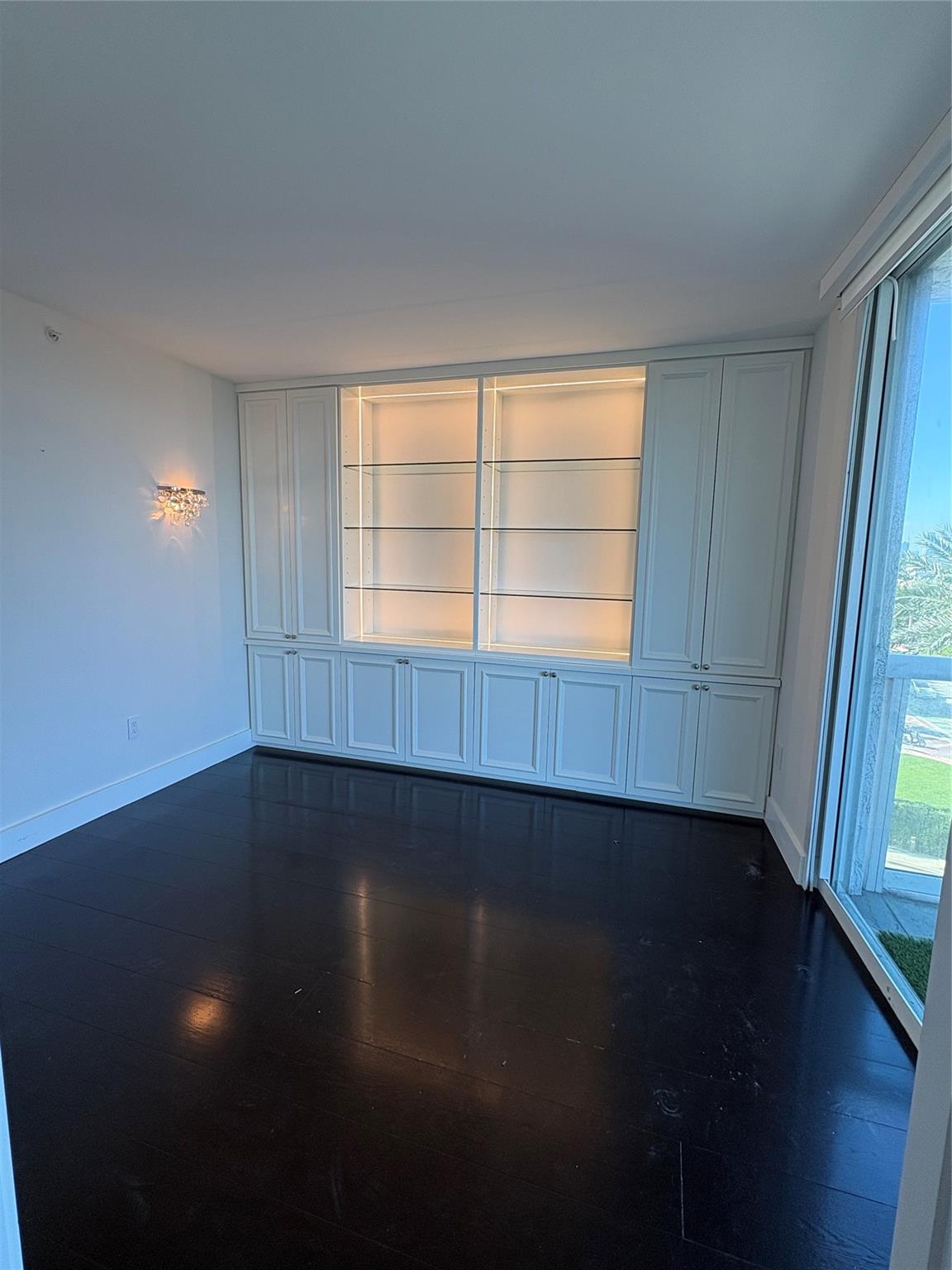 10 Venetian Way #502 Miami Beach, FL 33139