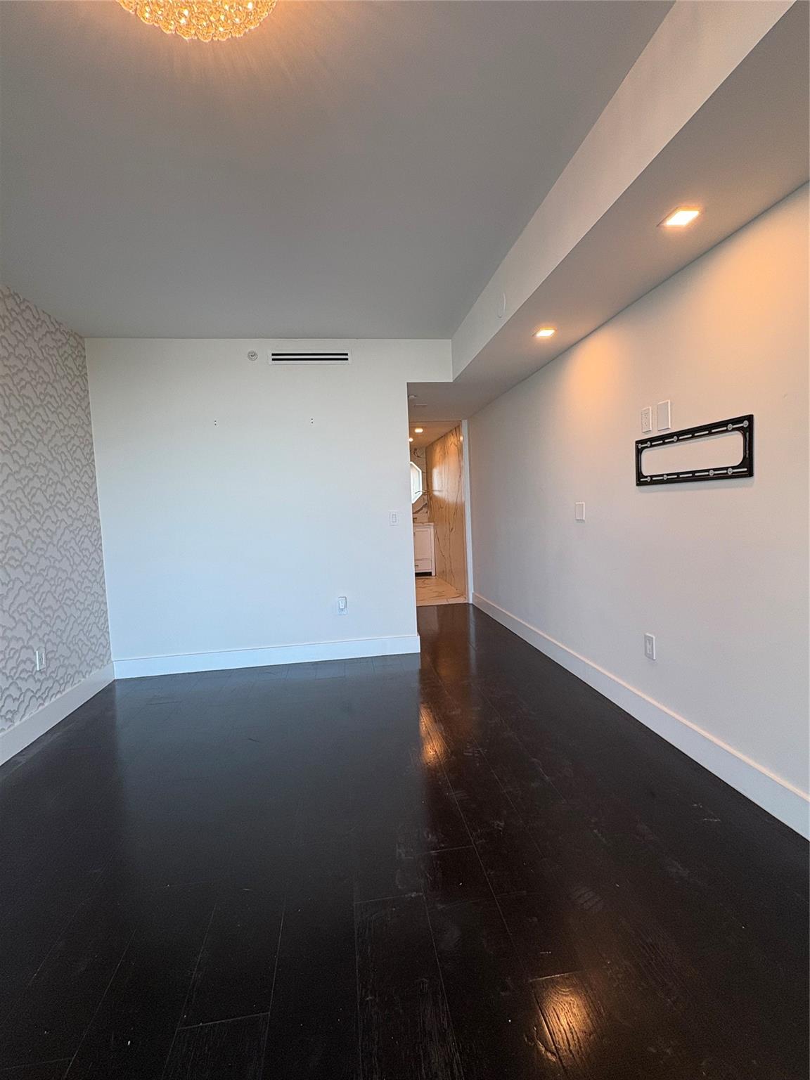 10 Venetian Way #502 Miami Beach, FL 33139