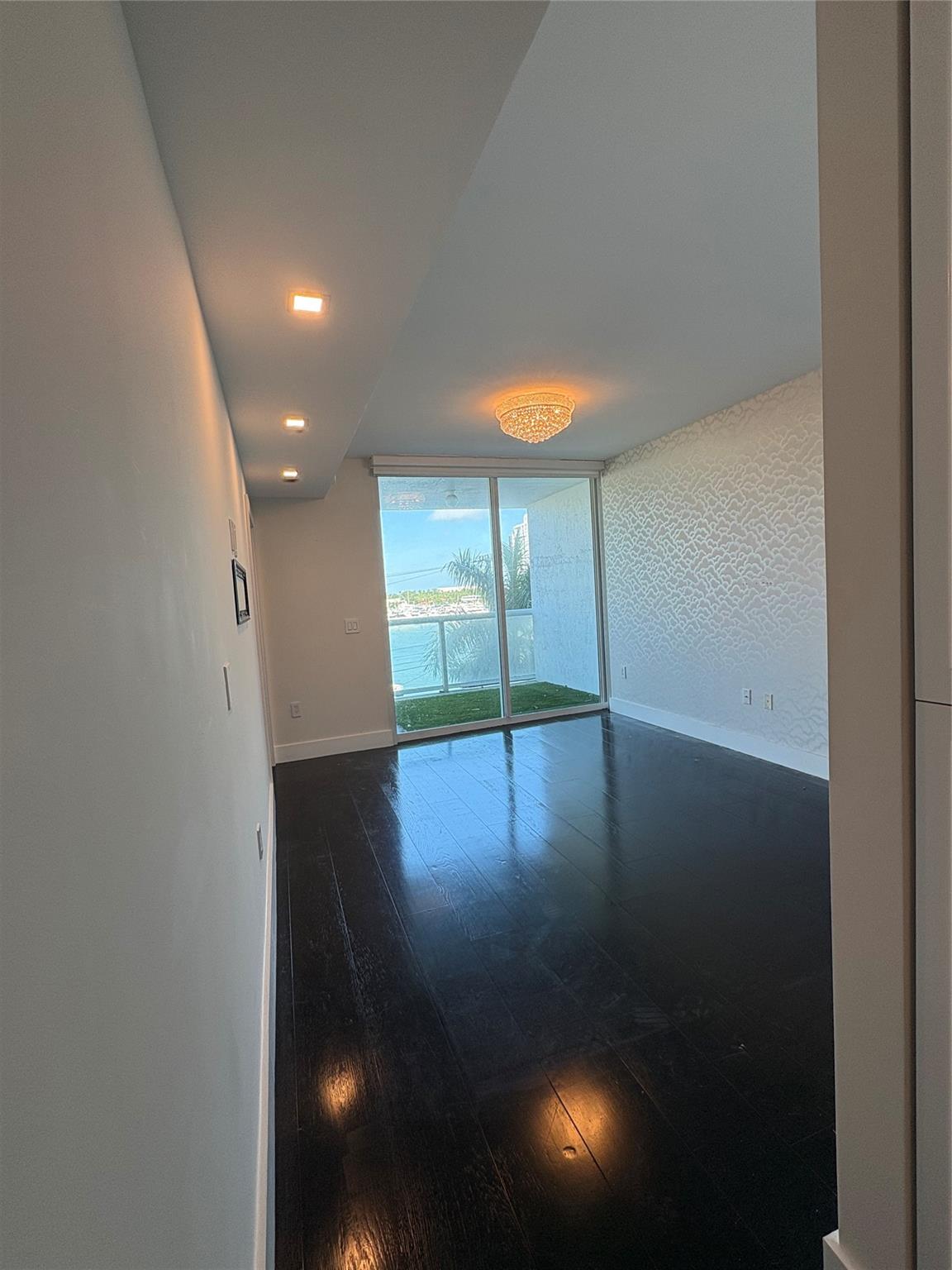 10 Venetian Way #502 Miami Beach, FL 33139