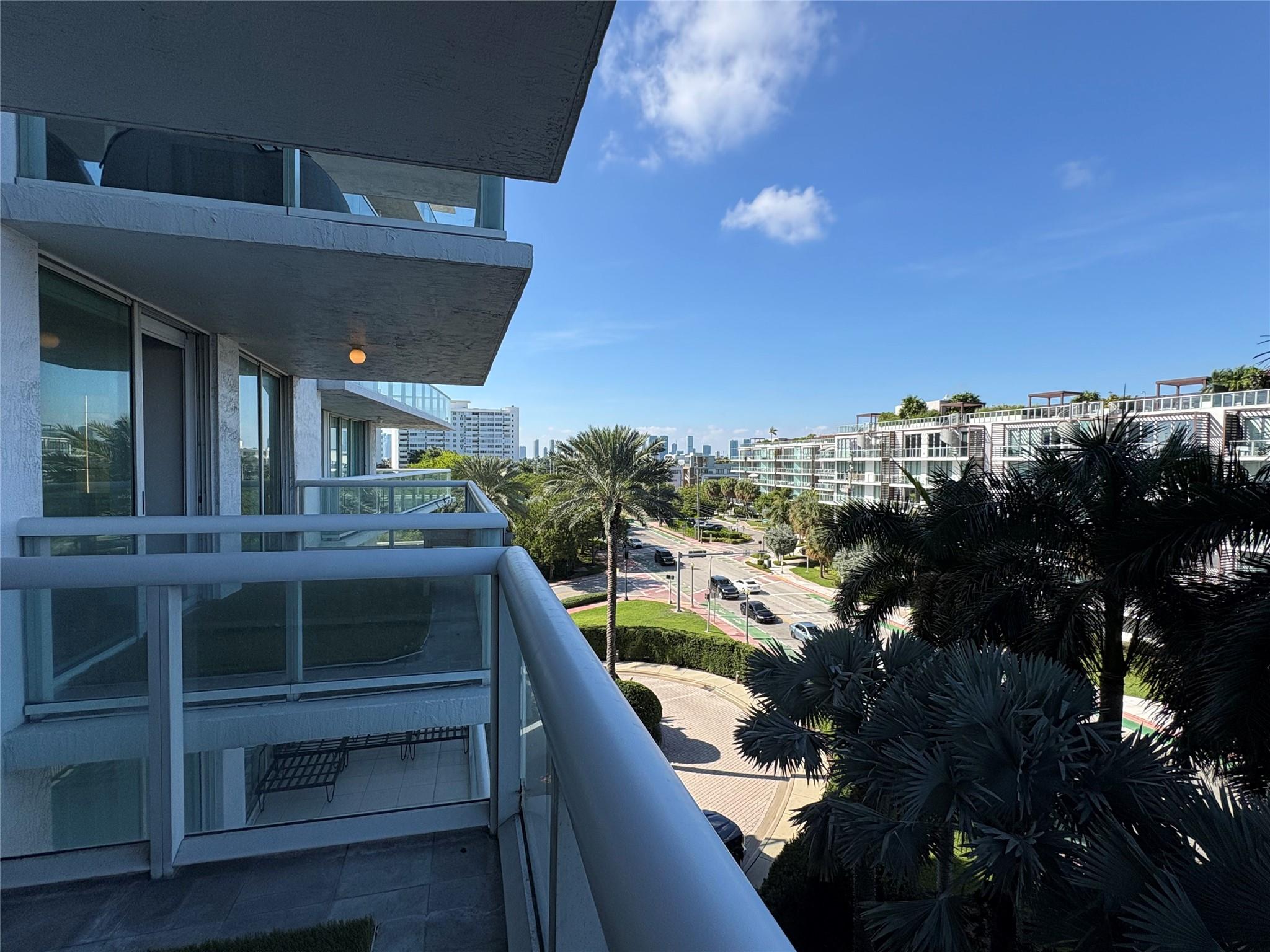 10 Venetian Way #502 Miami Beach, FL 33139