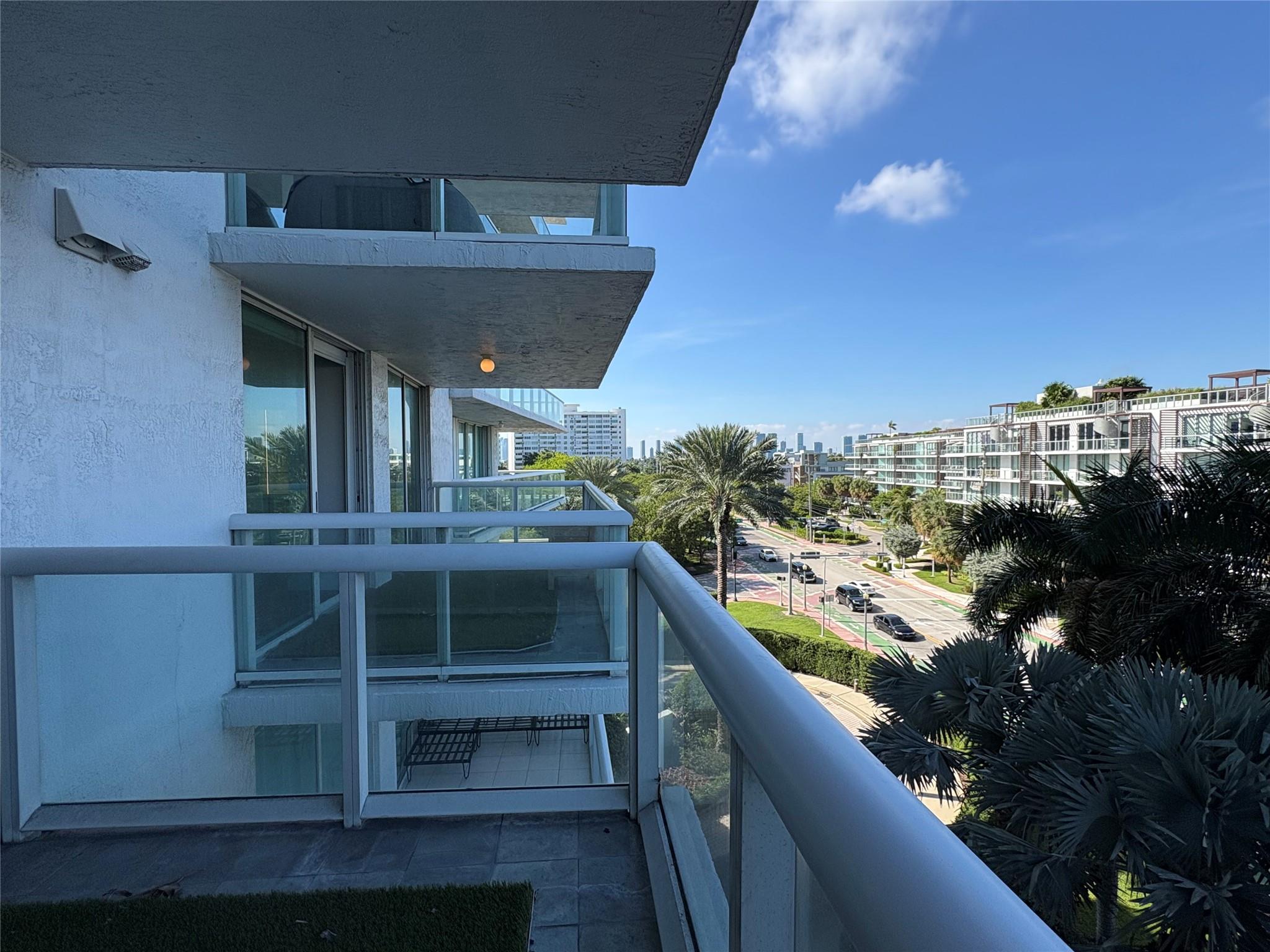 10 Venetian Way #502 Miami Beach, FL 33139