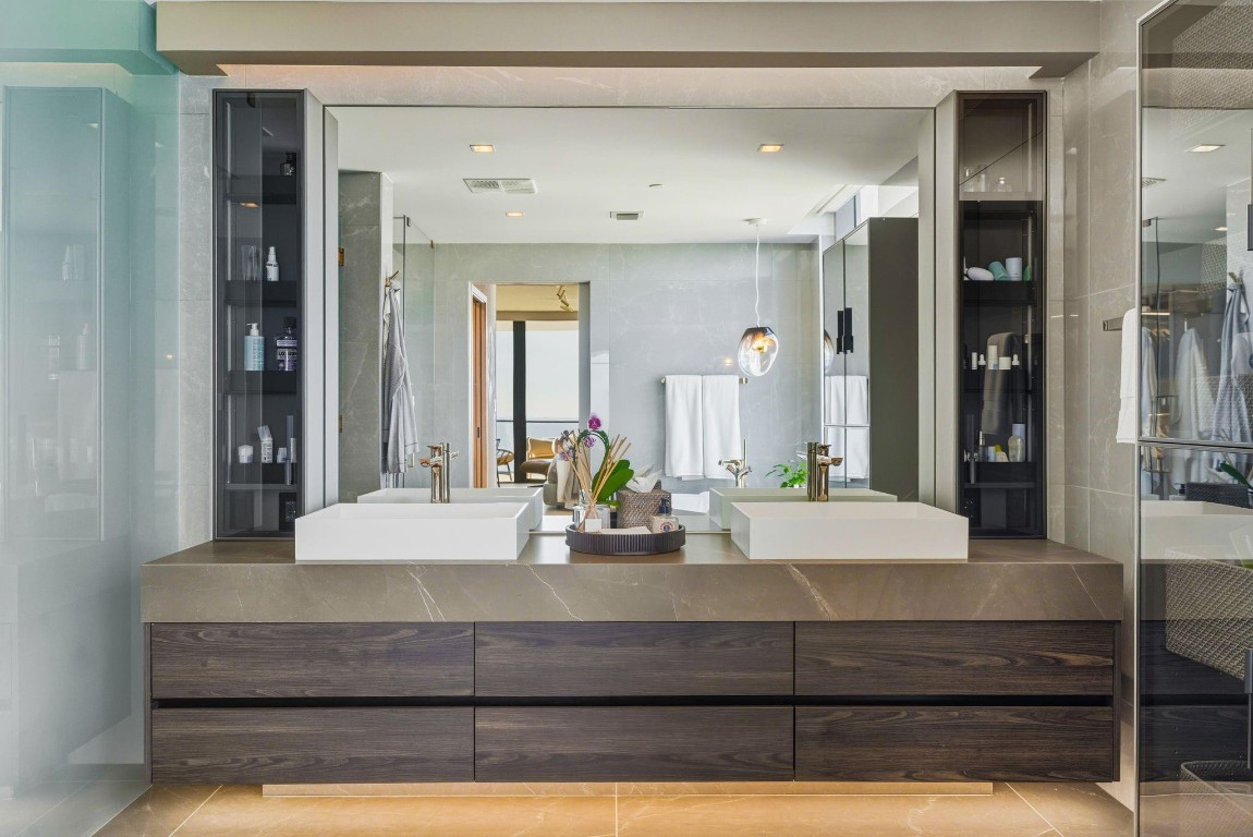 1116 N Ocean #1506 Pompano Beach, FL 33062