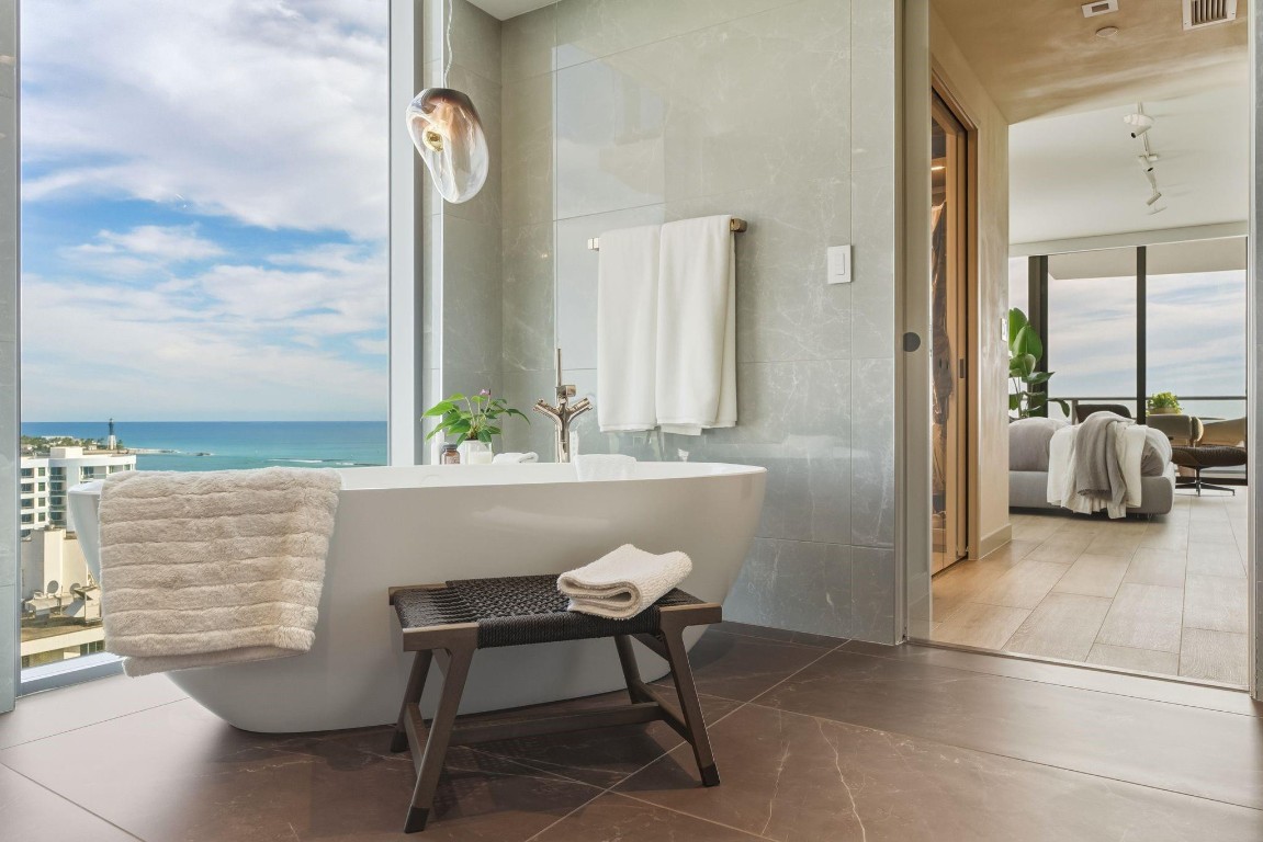 1116 N Ocean #1506 Pompano Beach, FL 33062