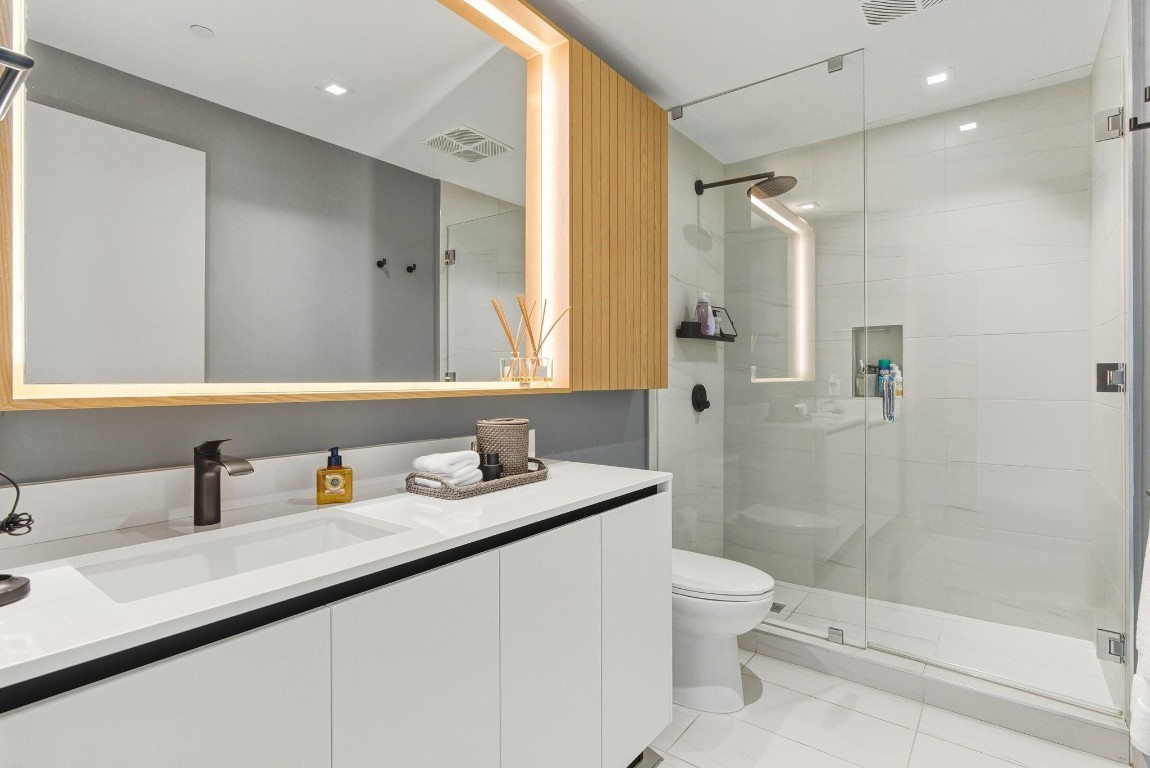 1116 N Ocean #1506 Pompano Beach, FL 33062