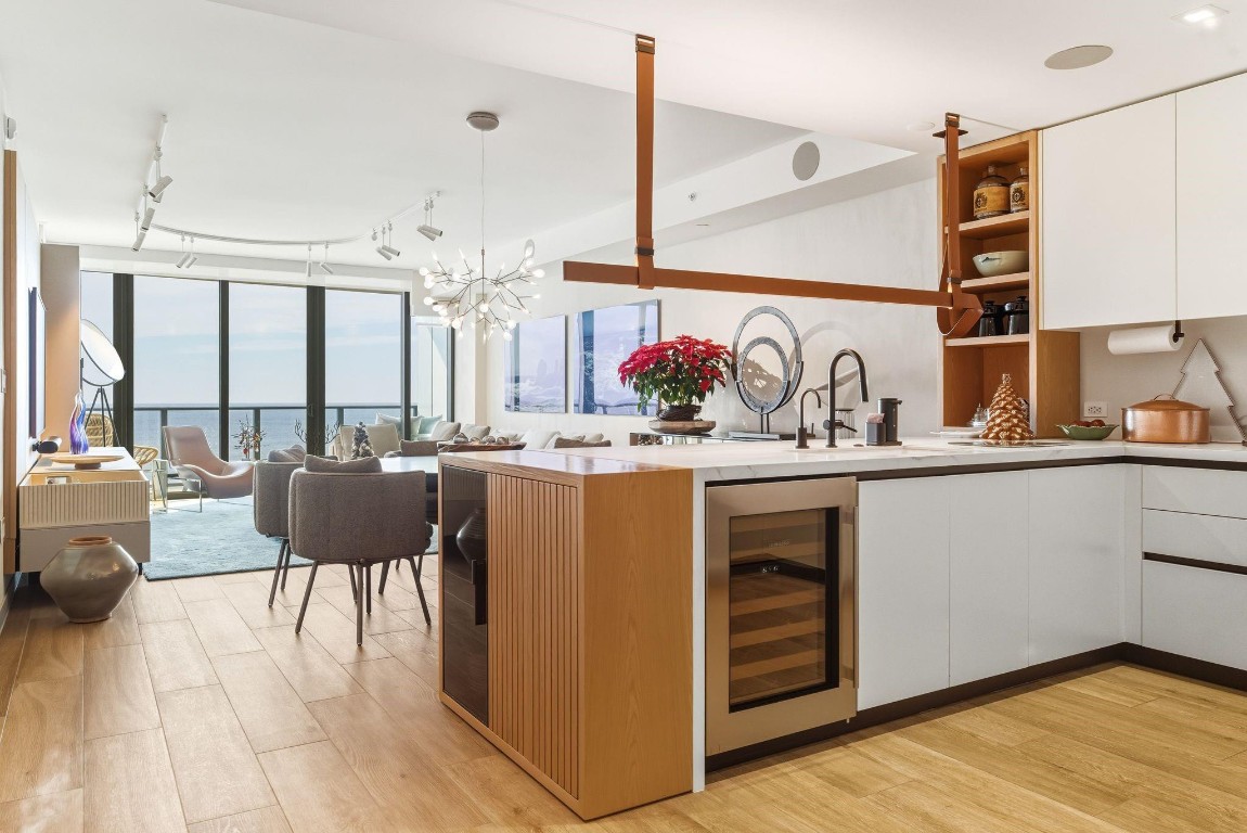 1116 N Ocean #1506 Pompano Beach, FL 33062