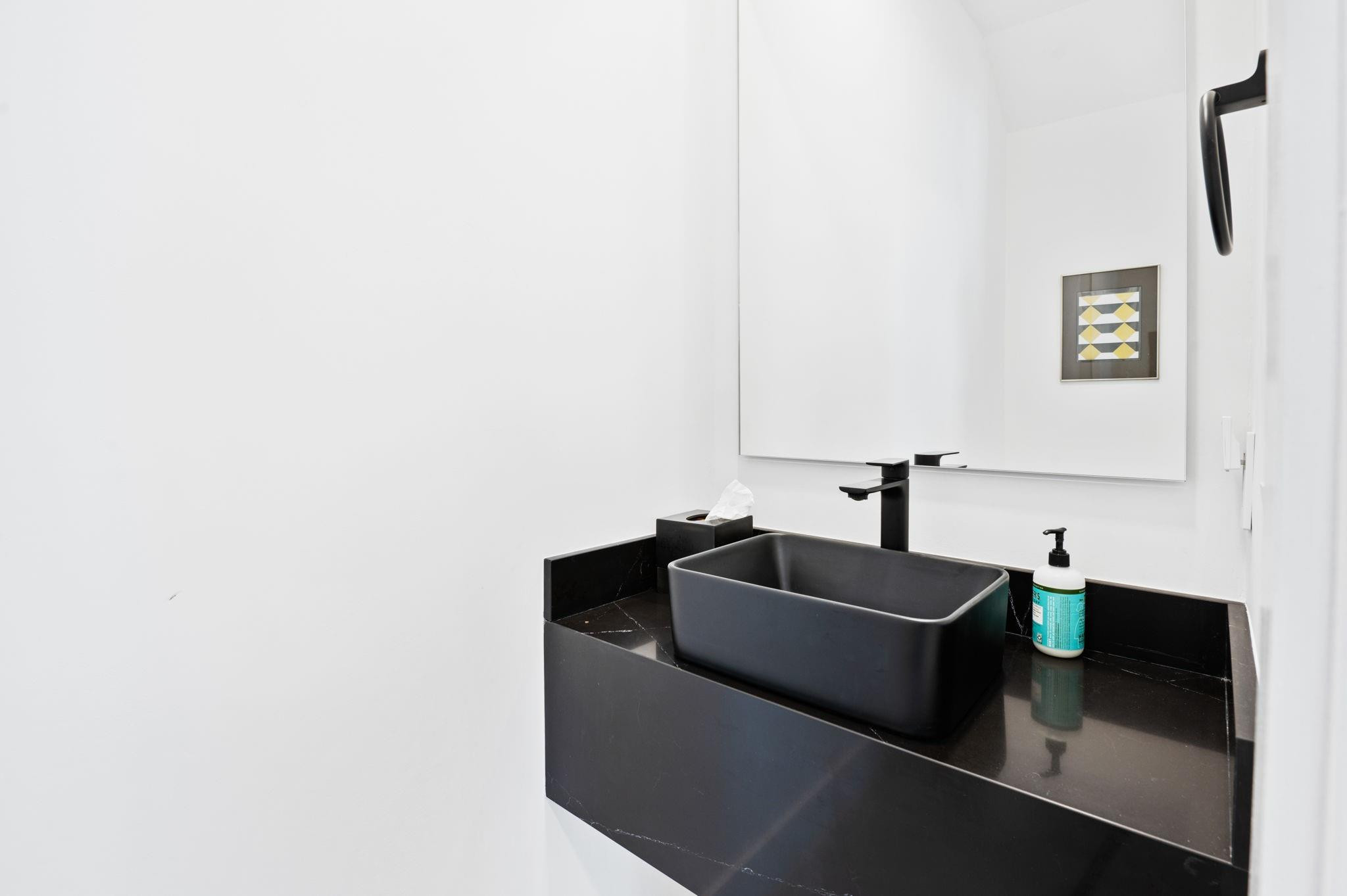 907 NE 16th Fort Lauderdale, FL 33304