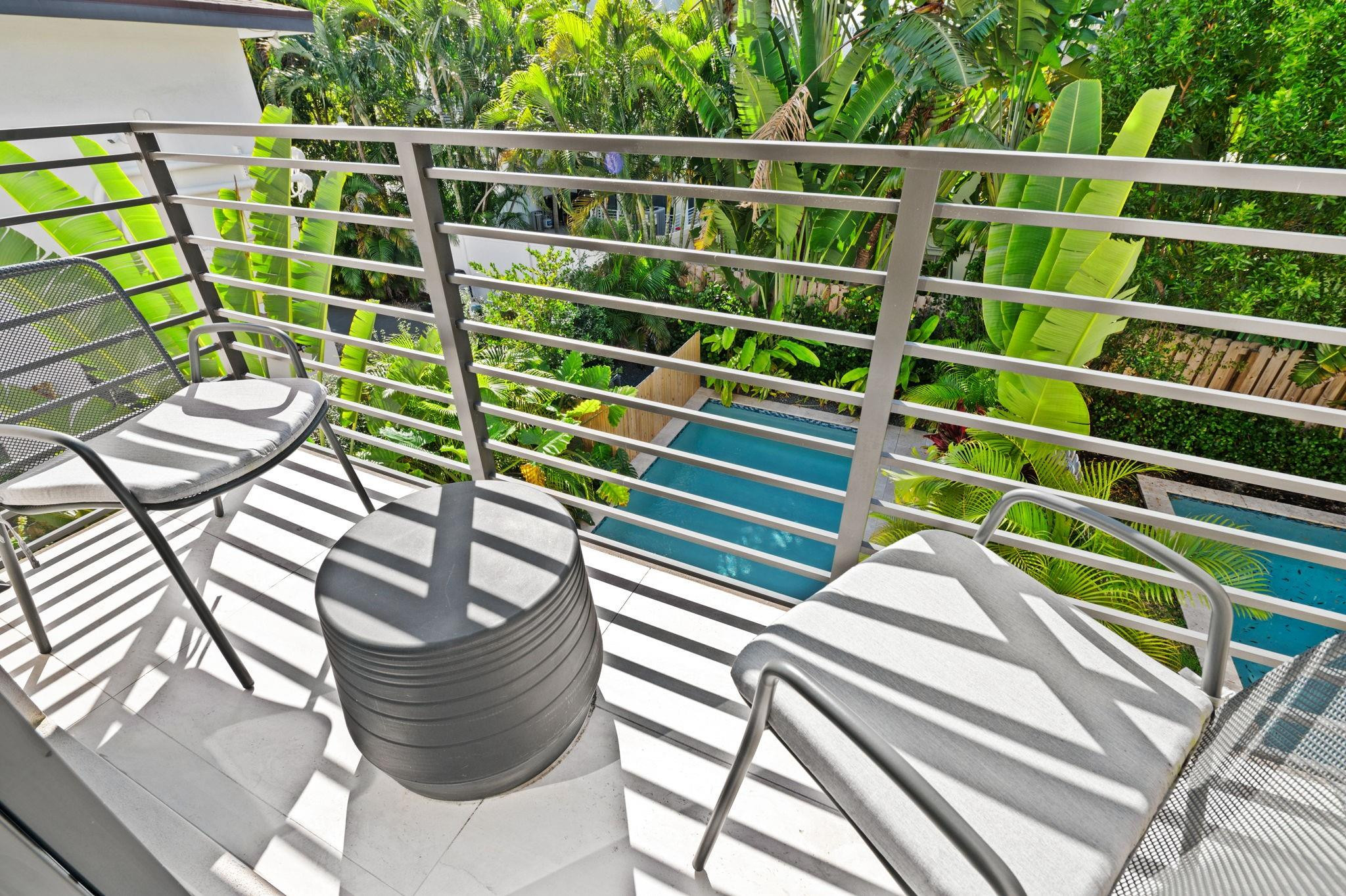 907 NE 16th Fort Lauderdale, FL 33304