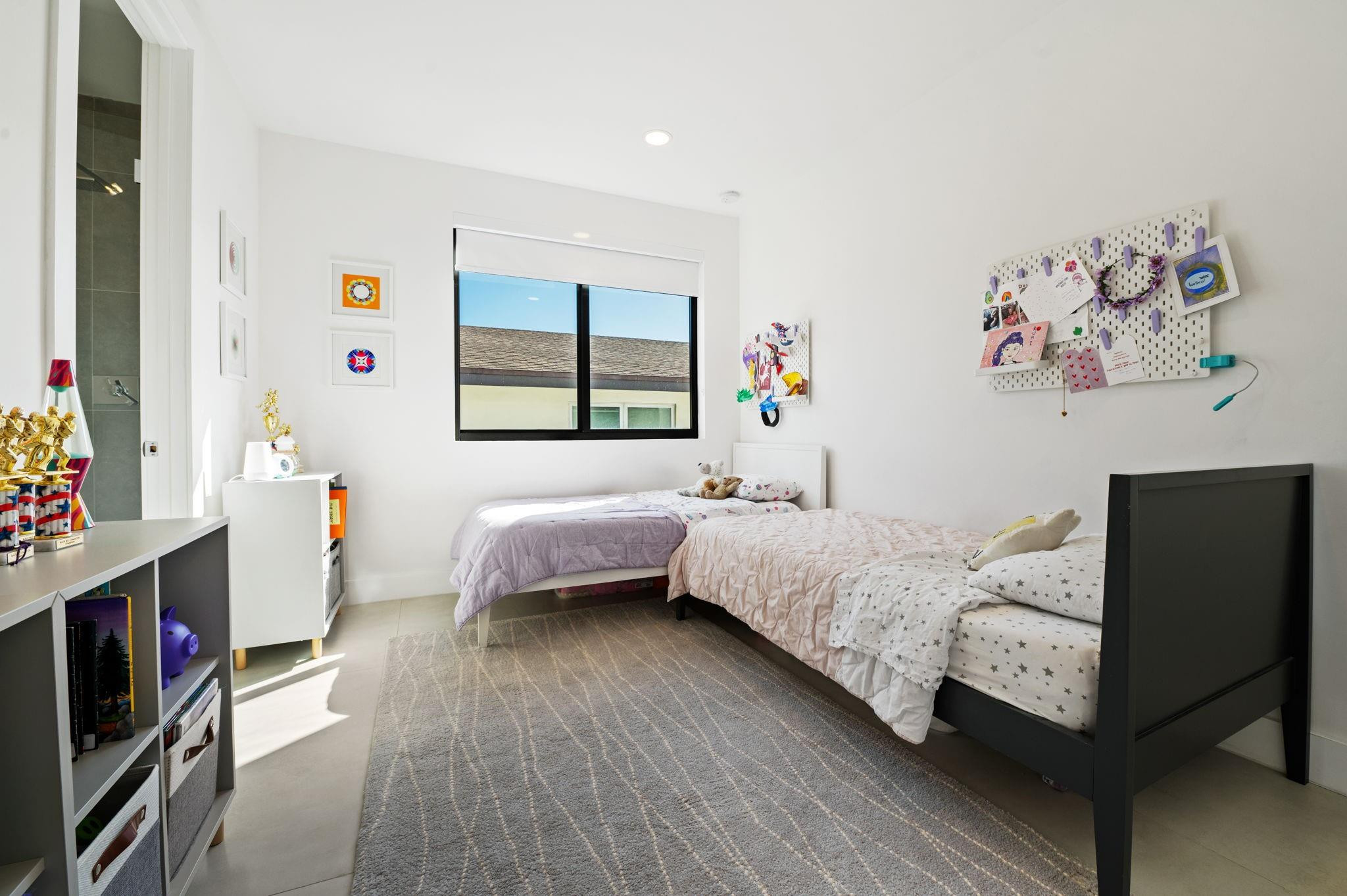 907 NE 16th Fort Lauderdale, FL 33304