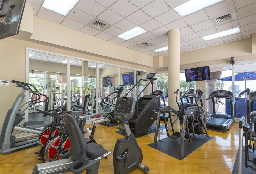 16900 N Bay #02-1005 Sunny Isles Beach, FL 33160