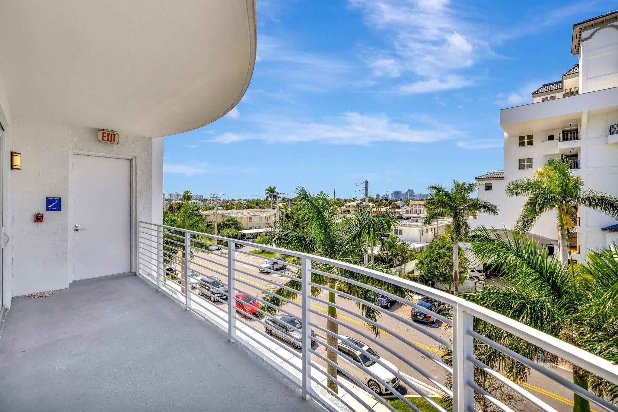 612 Bayshore #301 Fort Lauderdale, FL 33304