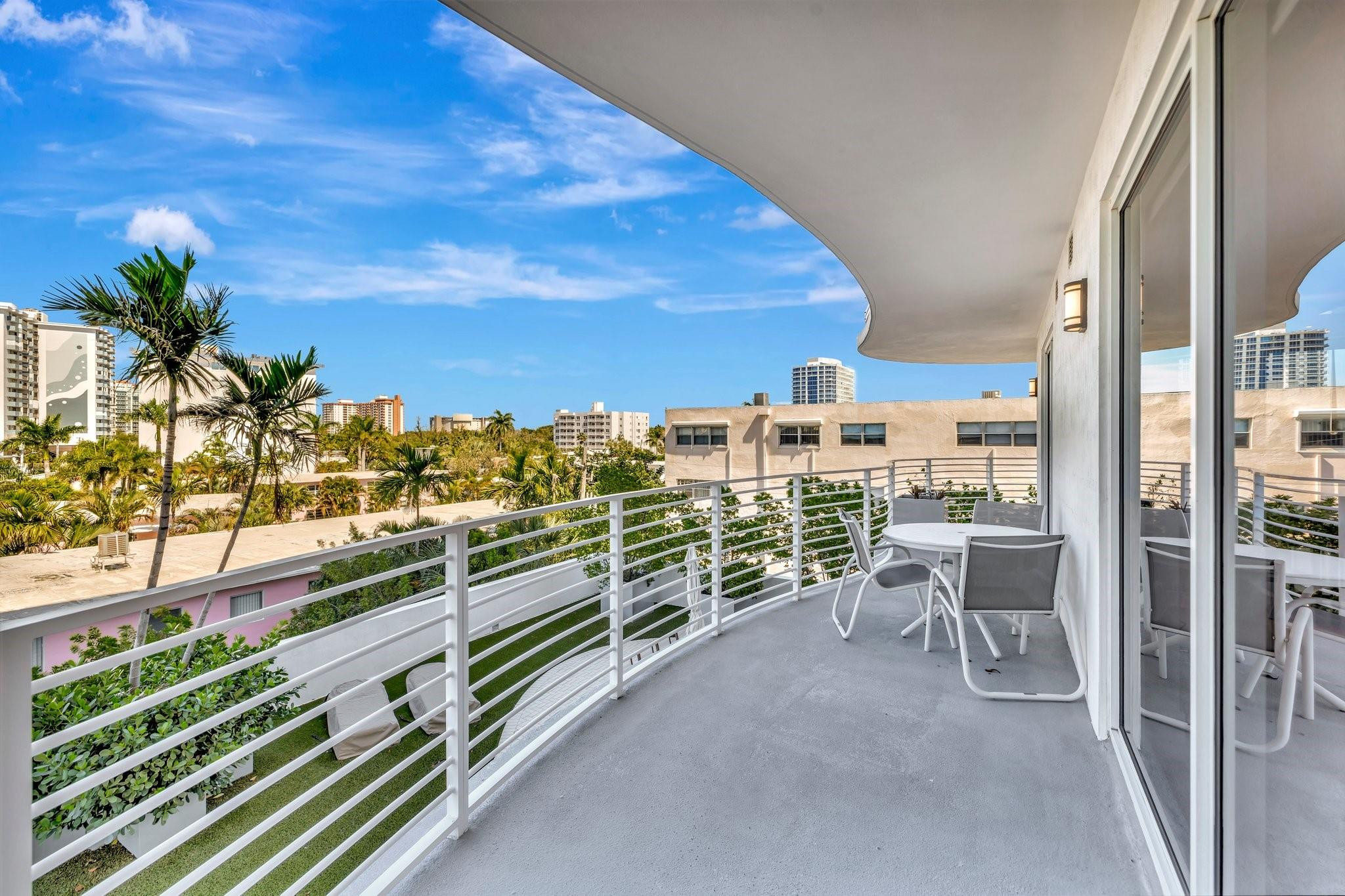 612 Bayshore #301 Fort Lauderdale, FL 33304