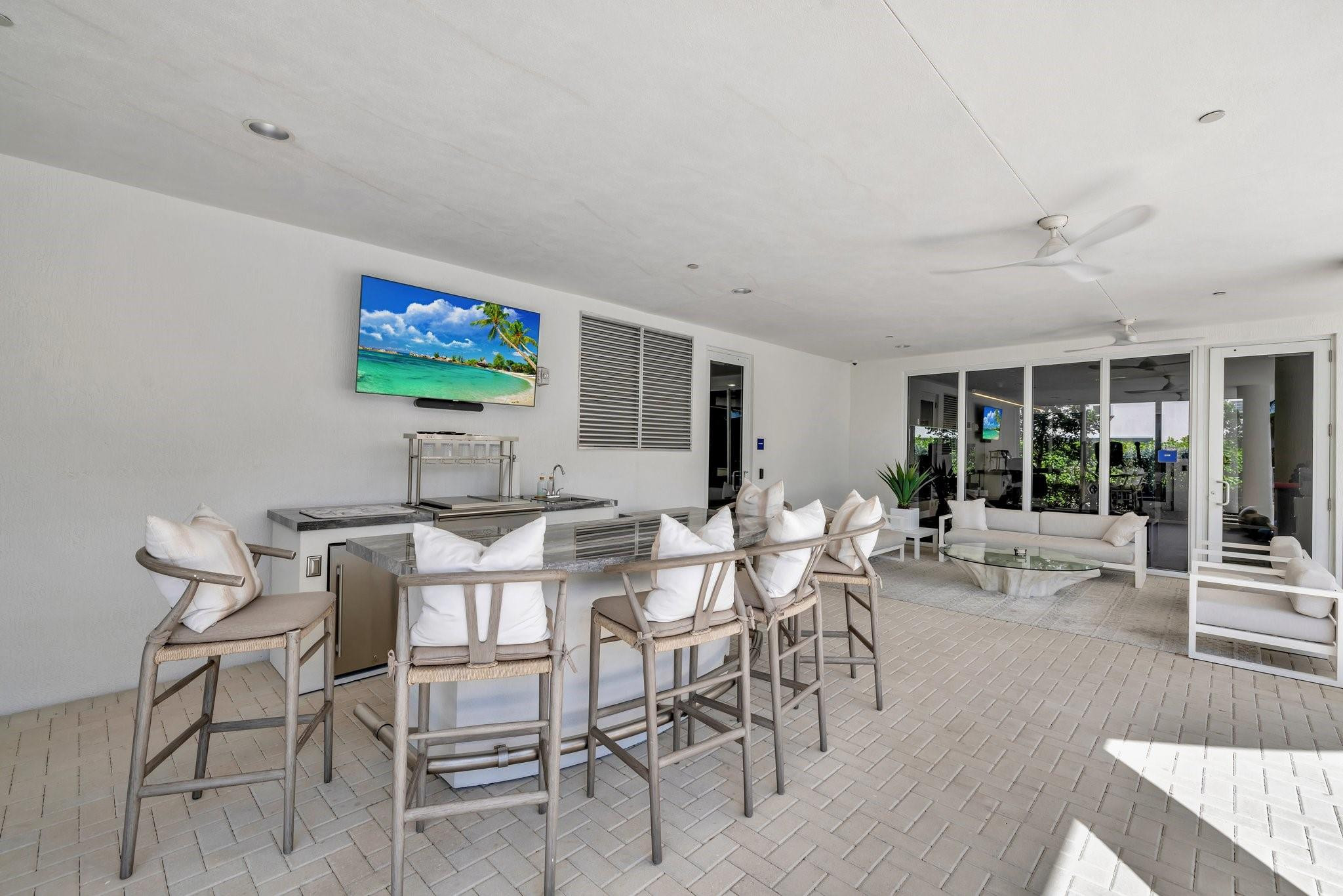 612 Bayshore #301 Fort Lauderdale, FL 33304