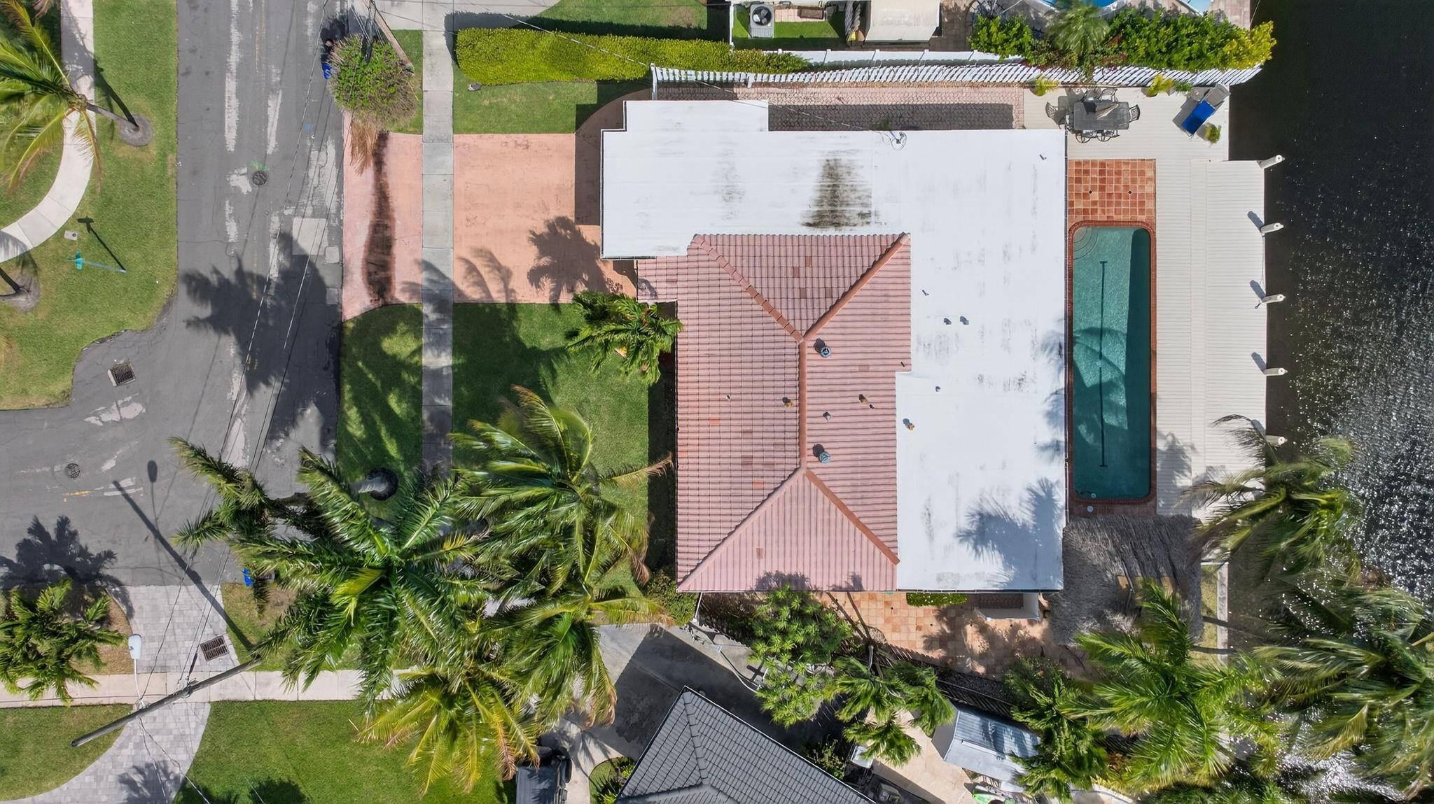 900 SE 3rd Pompano Beach, FL 33060