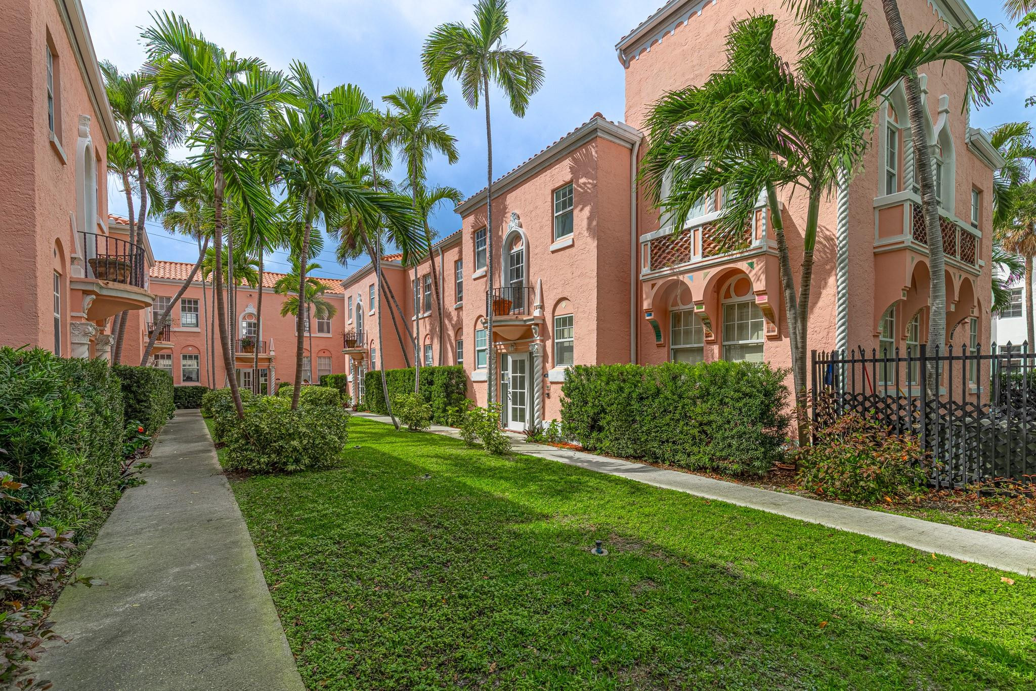 758 Meridian #8 Miami Beach, FL 33139