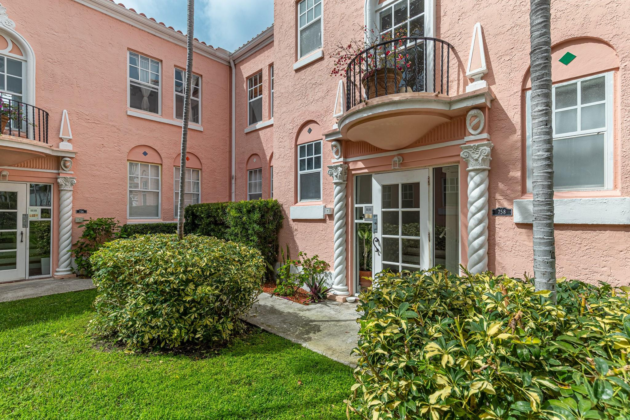 758 Meridian #8 Miami Beach, FL 33139