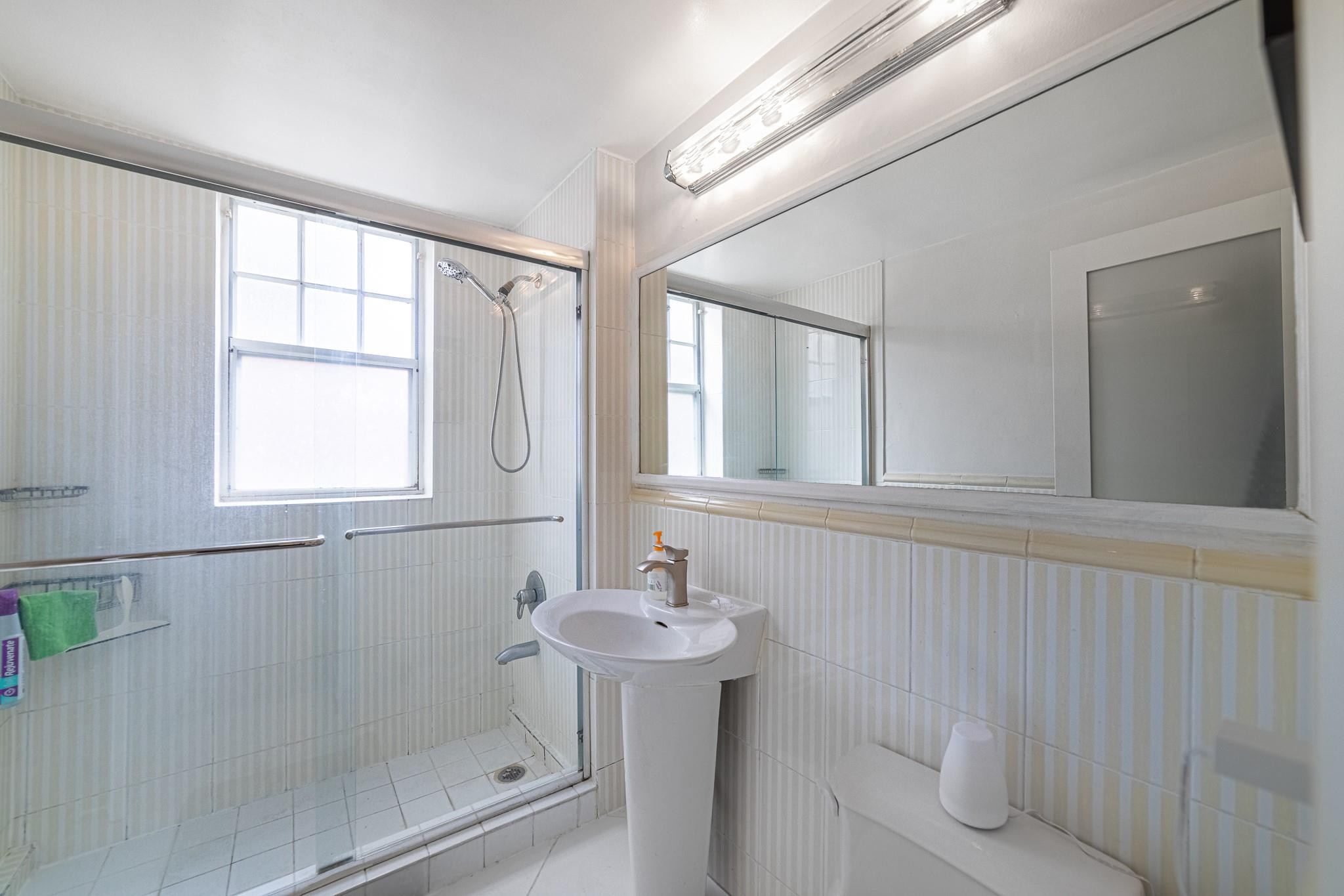 758 Meridian #8 Miami Beach, FL 33139