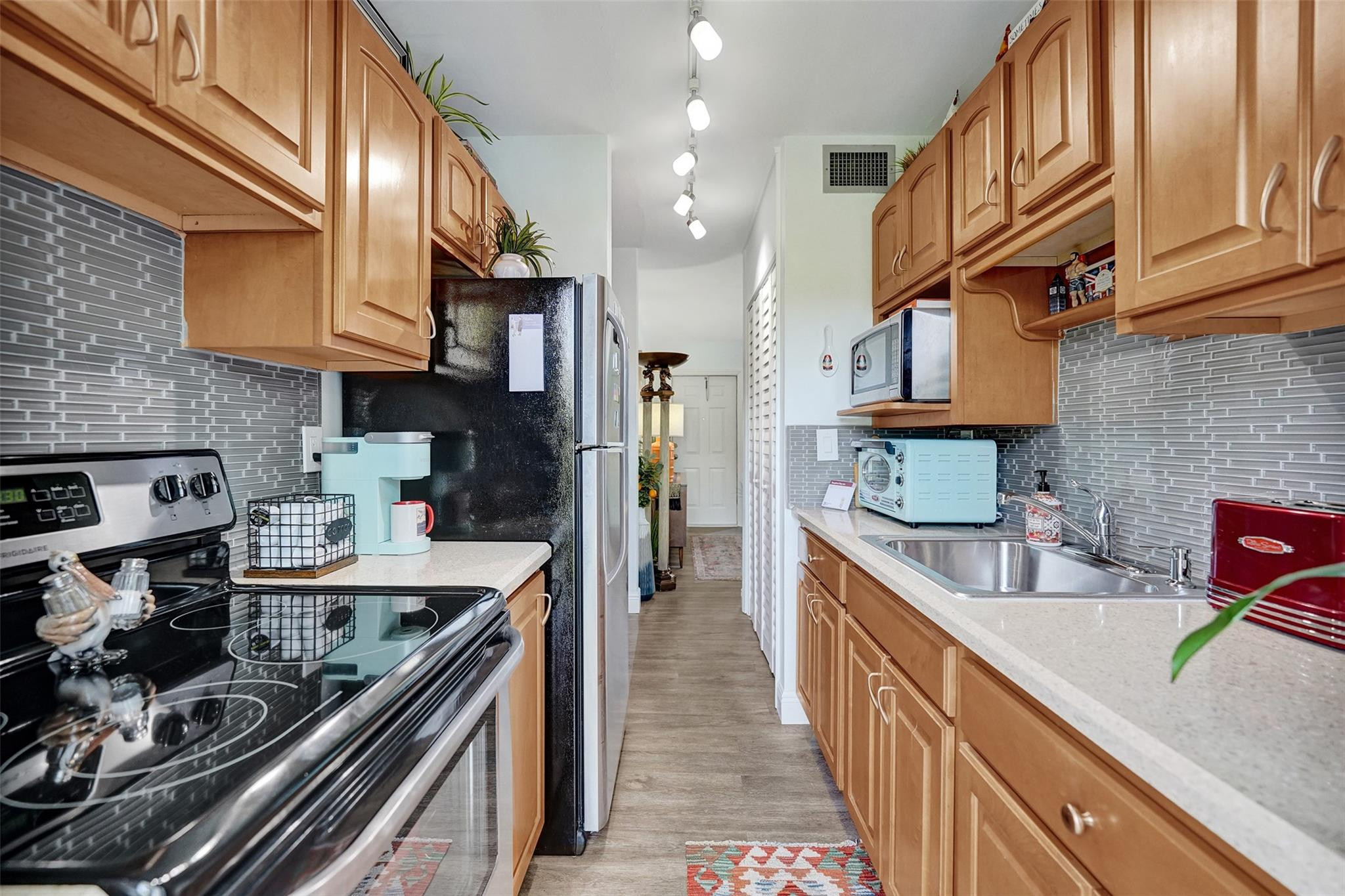 1055 SE 15th #14C Fort Lauderdale, FL 33316