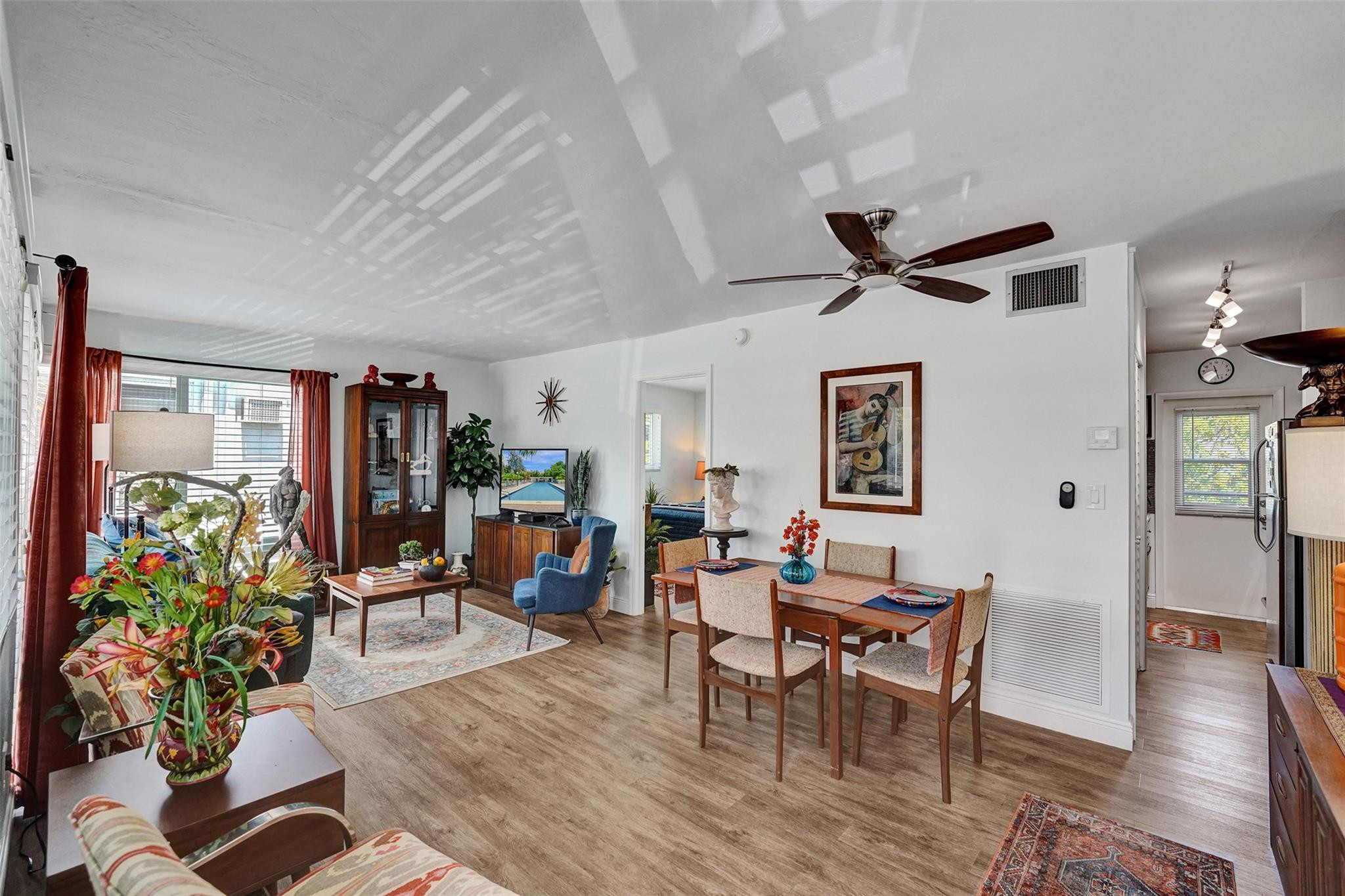 1055 SE 15th #14C Fort Lauderdale, FL 33316