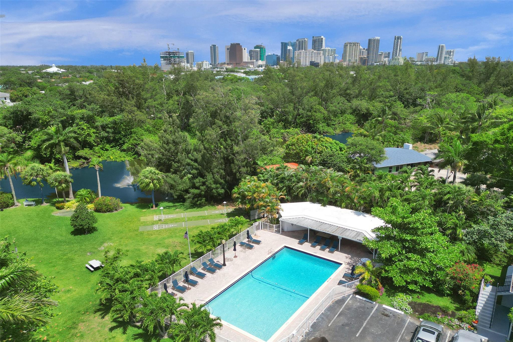 1055 SE 15th #14C Fort Lauderdale, FL 33316