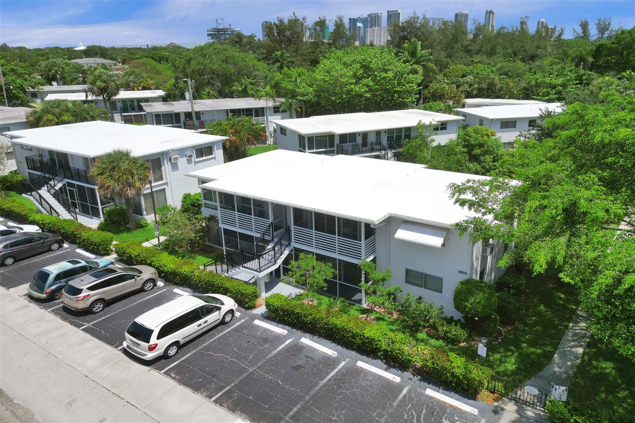 1055 SE 15th #14C Fort Lauderdale, FL 33316