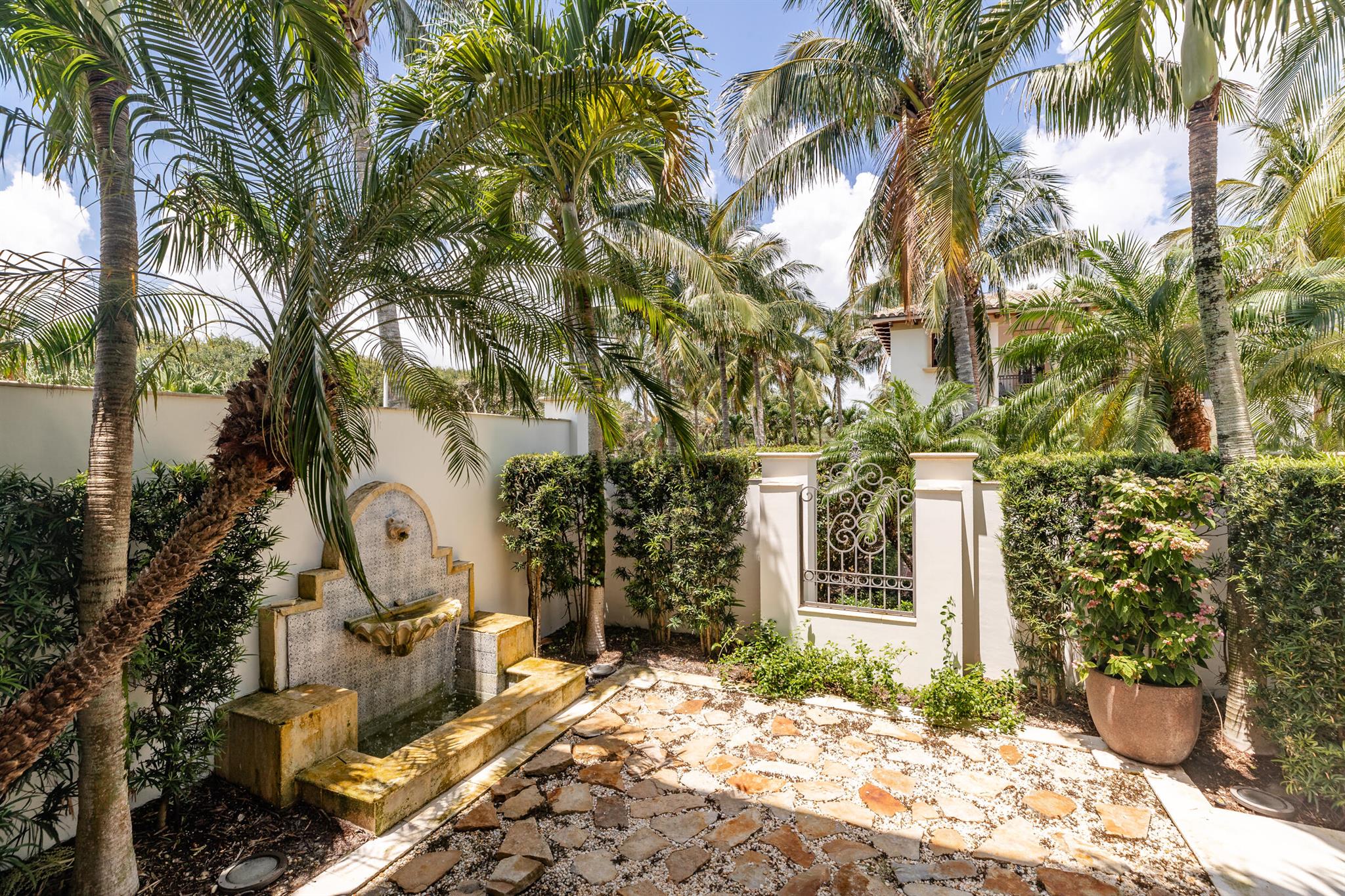 10 Ocean Ln Vero Beach, FL 32963