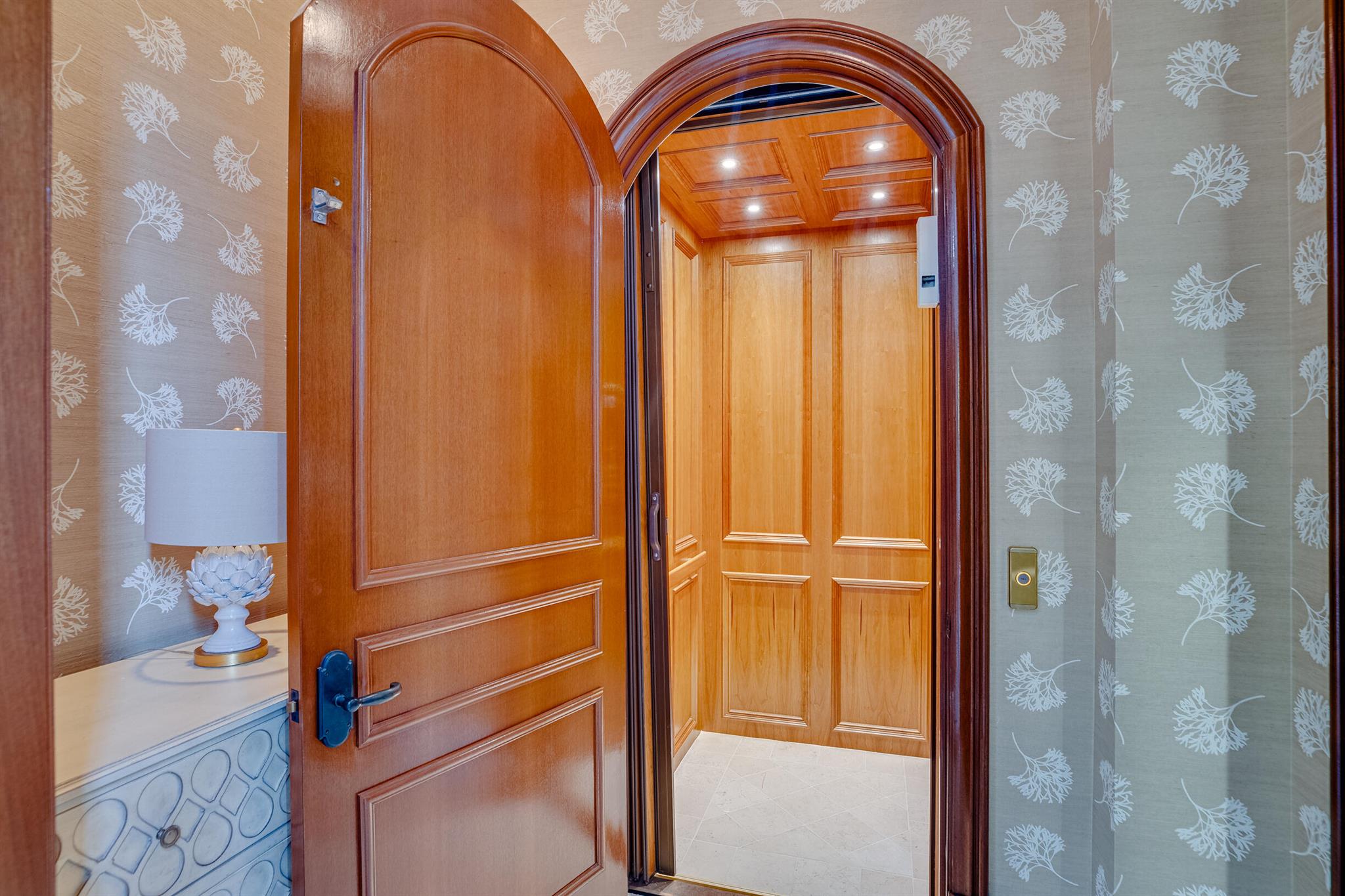 10 Ocean Ln Vero Beach, FL 32963