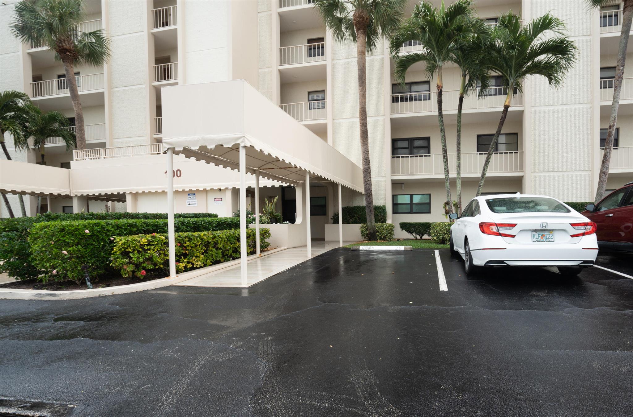 100 Intracoastal Pl #205 Jupiter, FL 33469