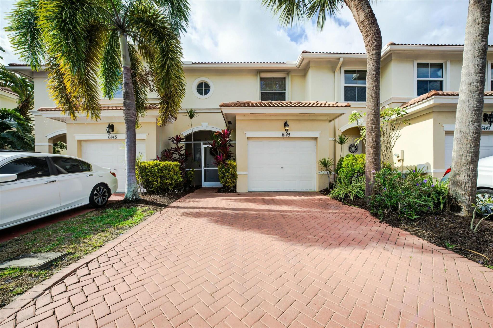 6145 Seminole Gdns Cir
