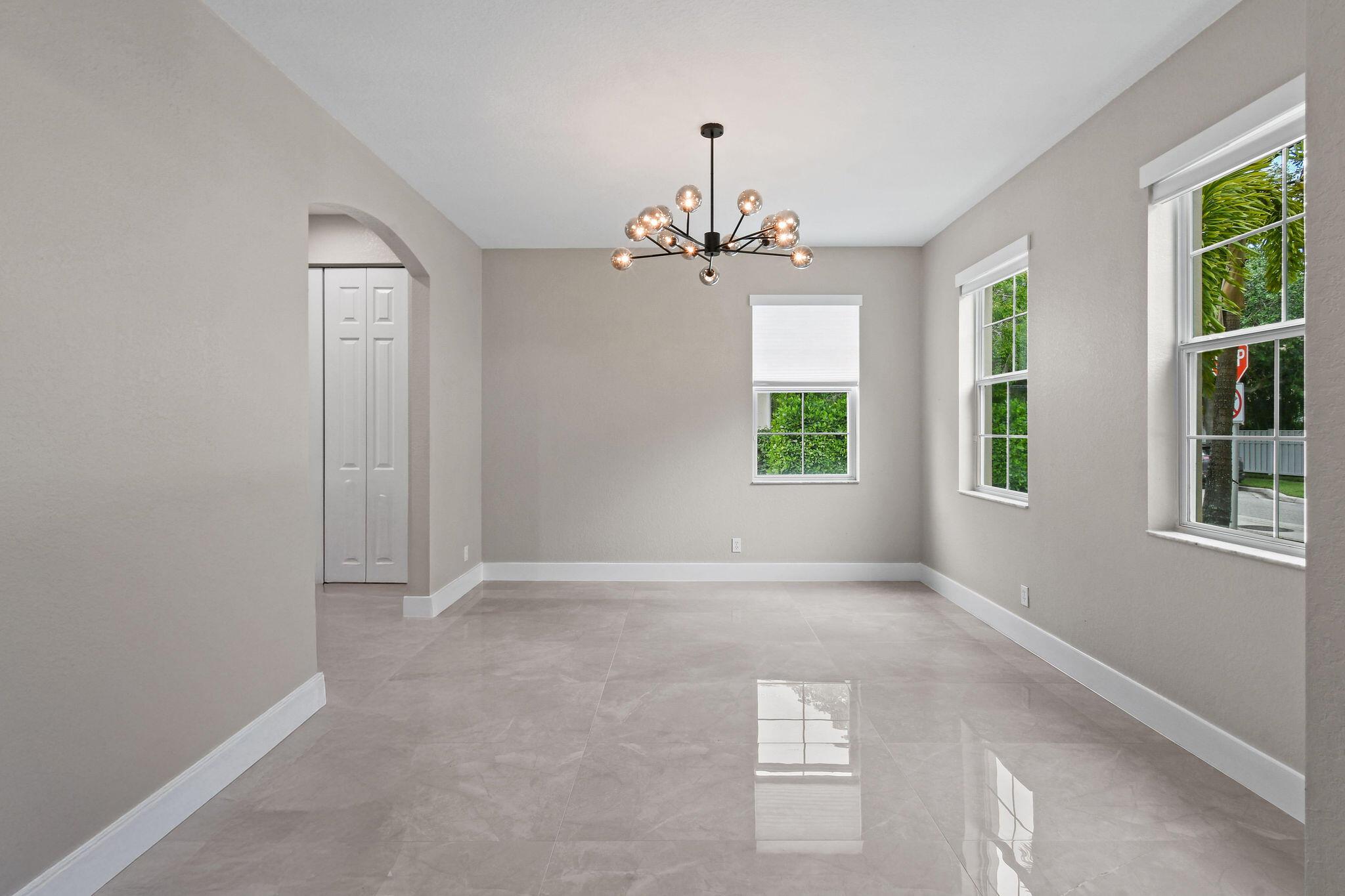 111 Tullamore Ave Jupiter, FL 33458