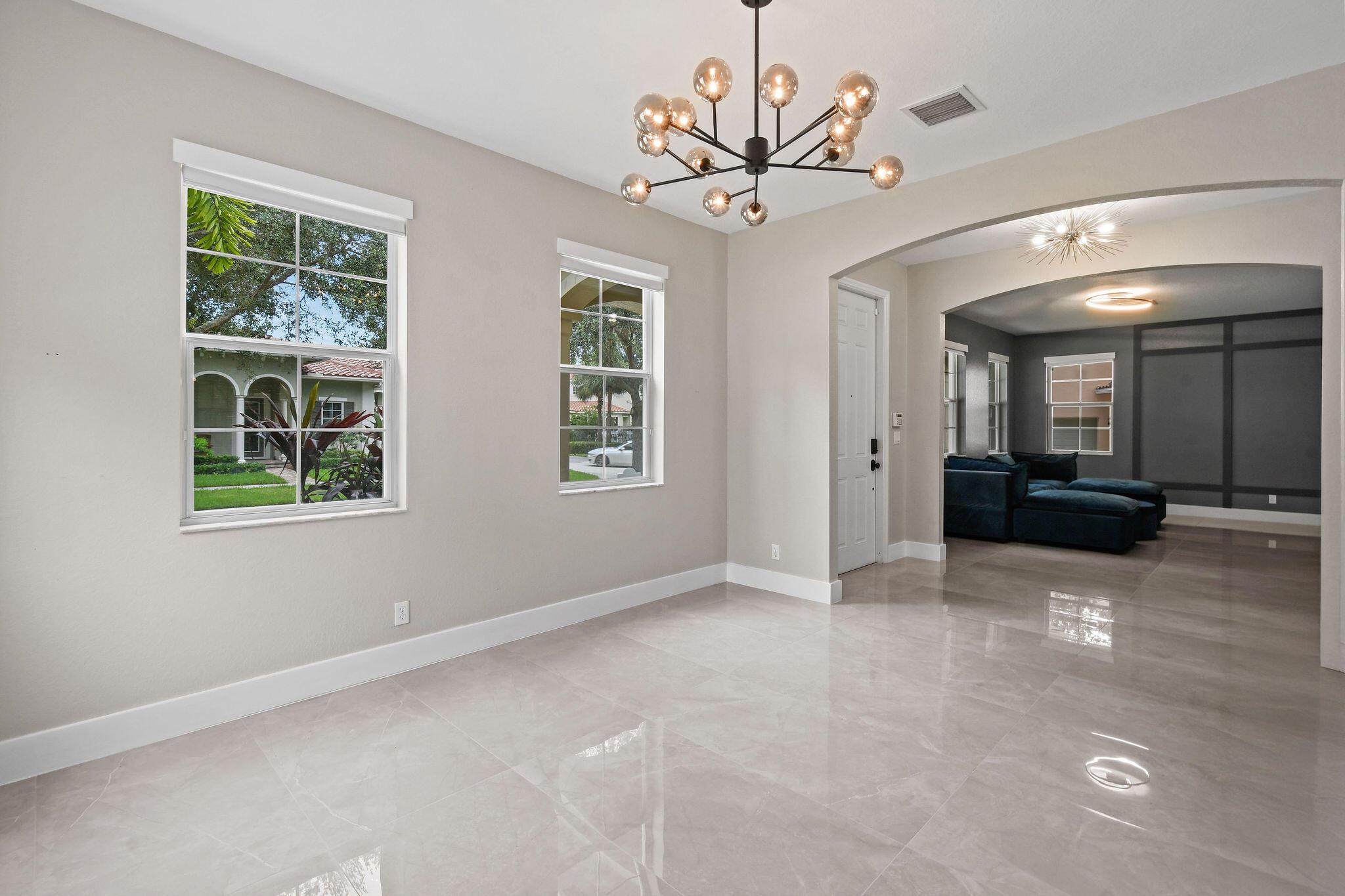 111 Tullamore Ave Jupiter, FL 33458