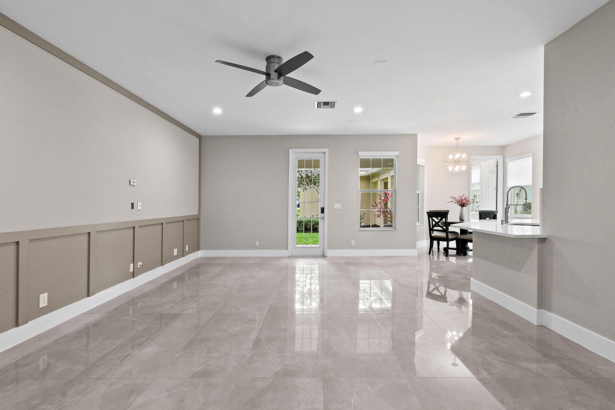 111 Tullamore Ave Jupiter, FL 33458