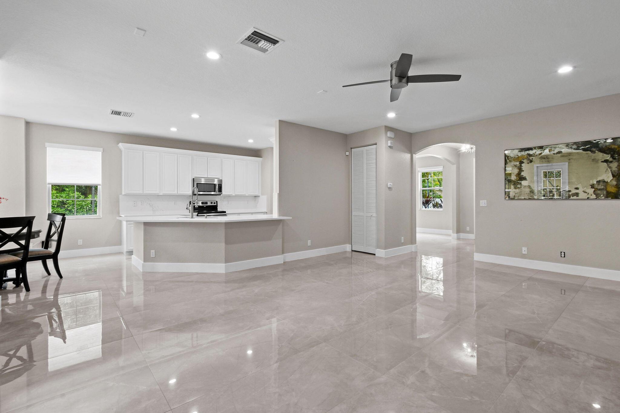 111 Tullamore Ave Jupiter, FL 33458