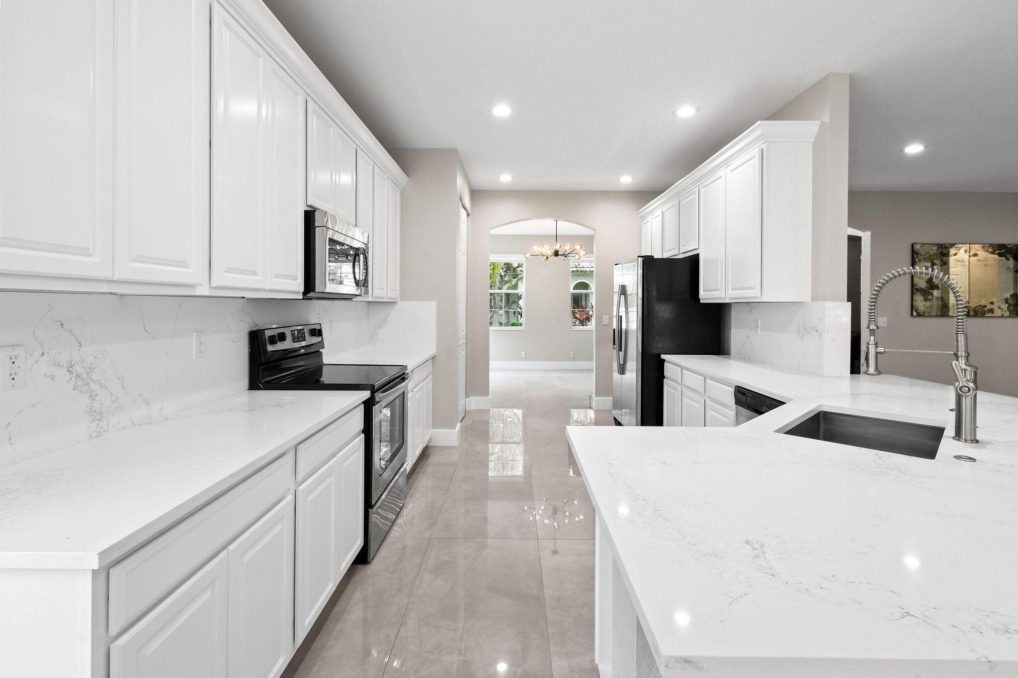 111 Tullamore Ave Jupiter, FL 33458