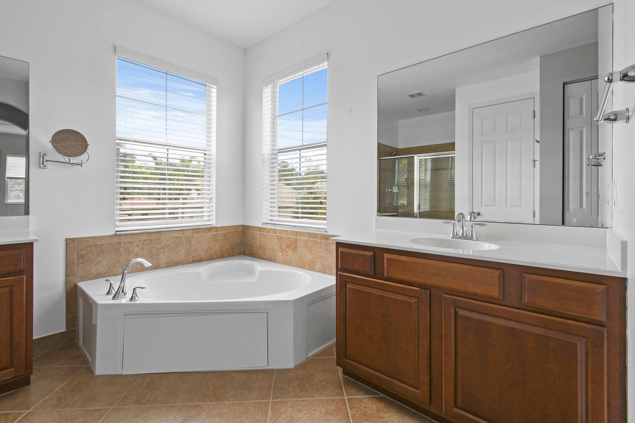 111 Tullamore Ave Jupiter, FL 33458