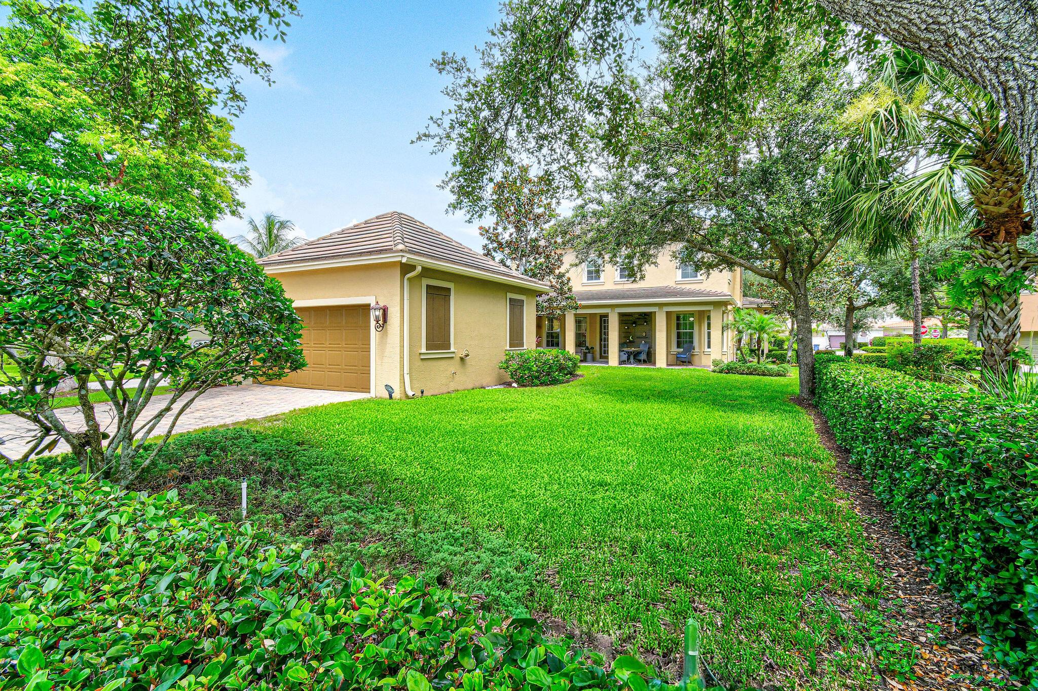 111 Tullamore Ave Jupiter, FL 33458