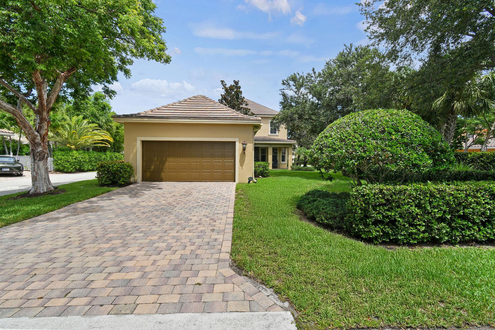111 Tullamore Ave Jupiter, FL 33458
