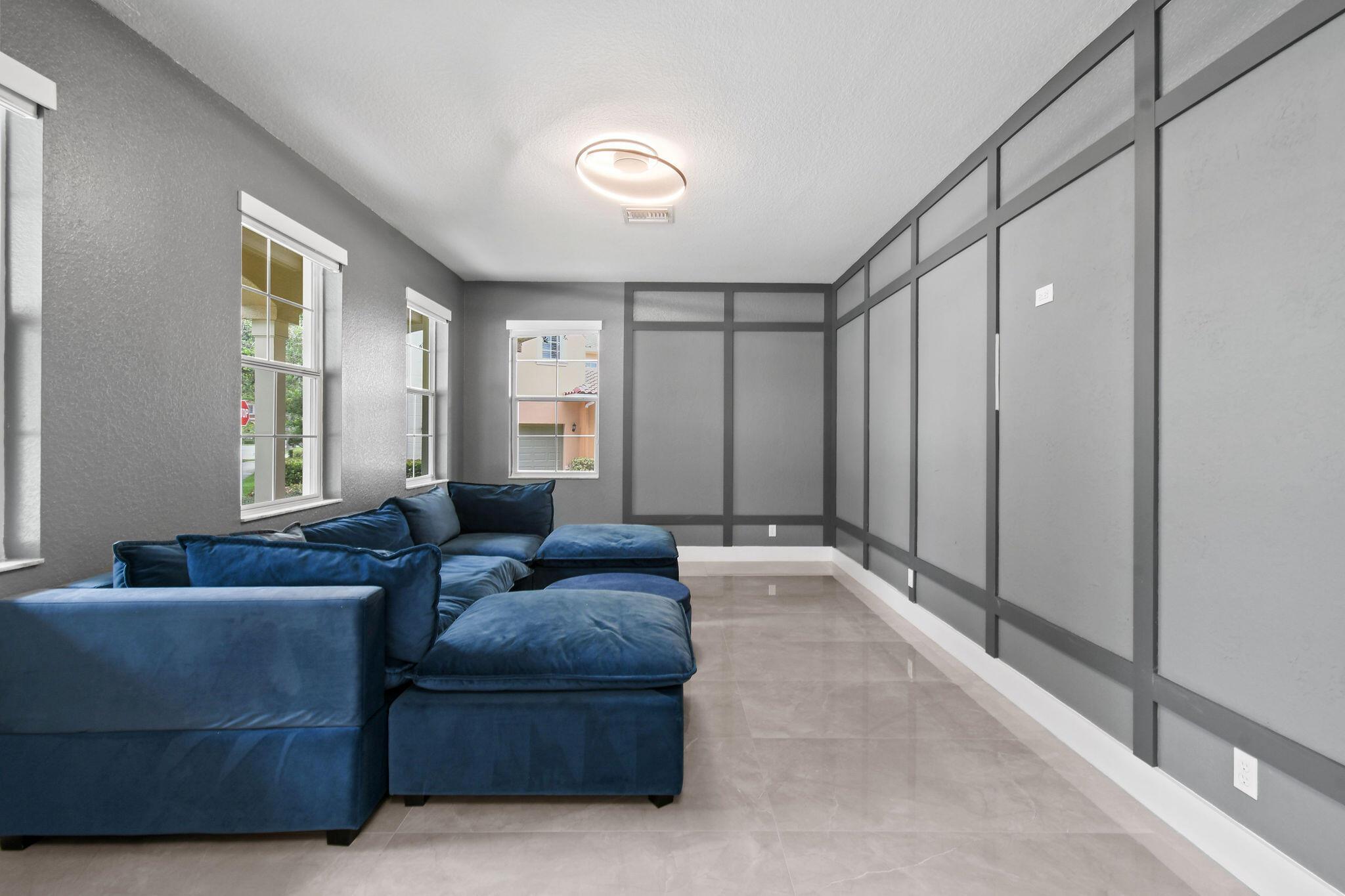 111 Tullamore Ave Jupiter, FL 33458