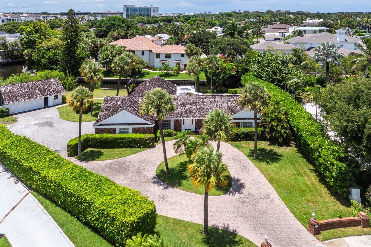 11991 Lake Shr Pl North Palm Beach, FL 33408