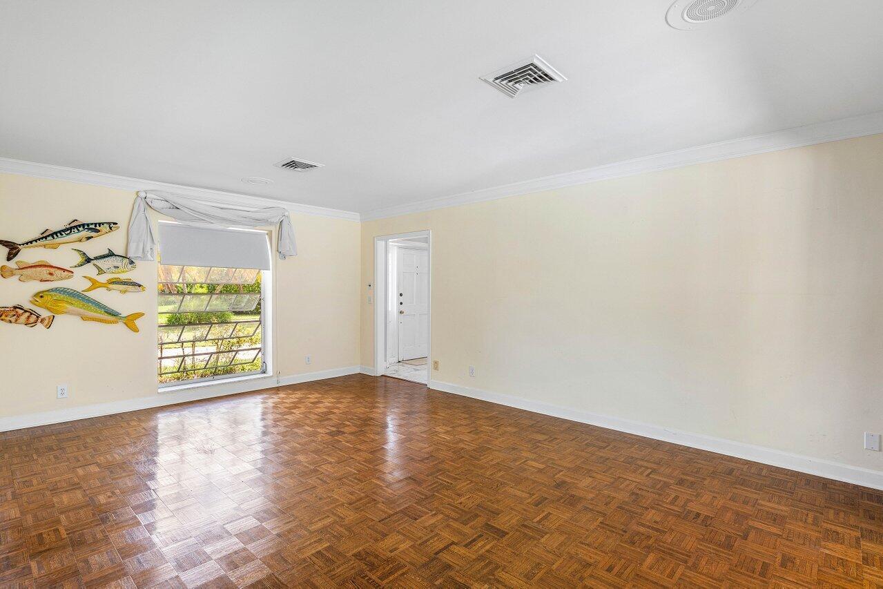 11991 Lake Shr Pl North Palm Beach, FL 33408