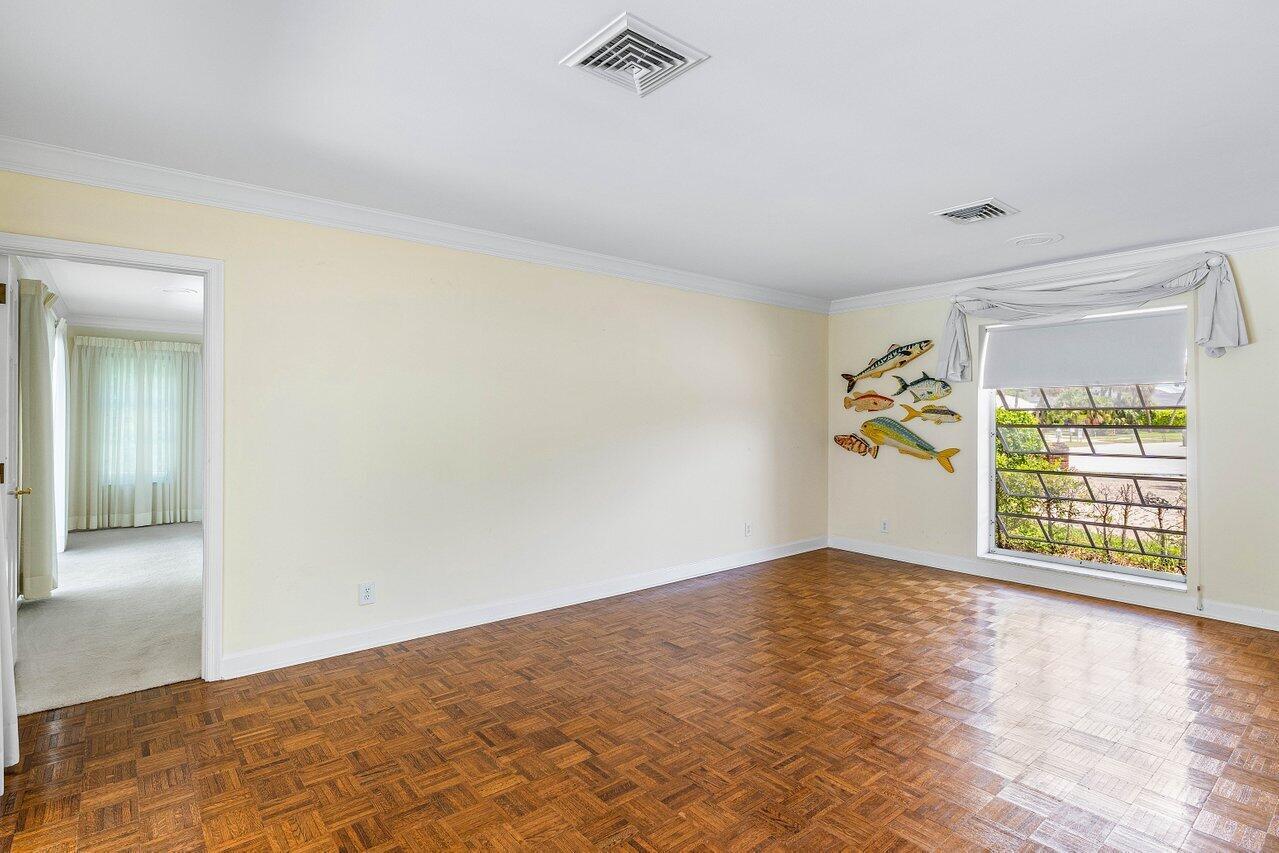 11991 Lake Shr Pl North Palm Beach, FL 33408