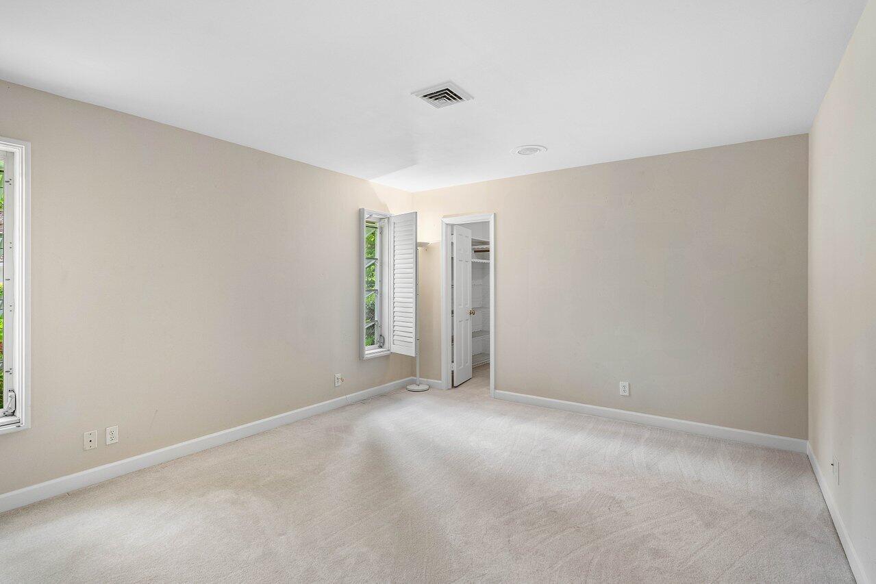 11991 Lake Shr Pl North Palm Beach, FL 33408