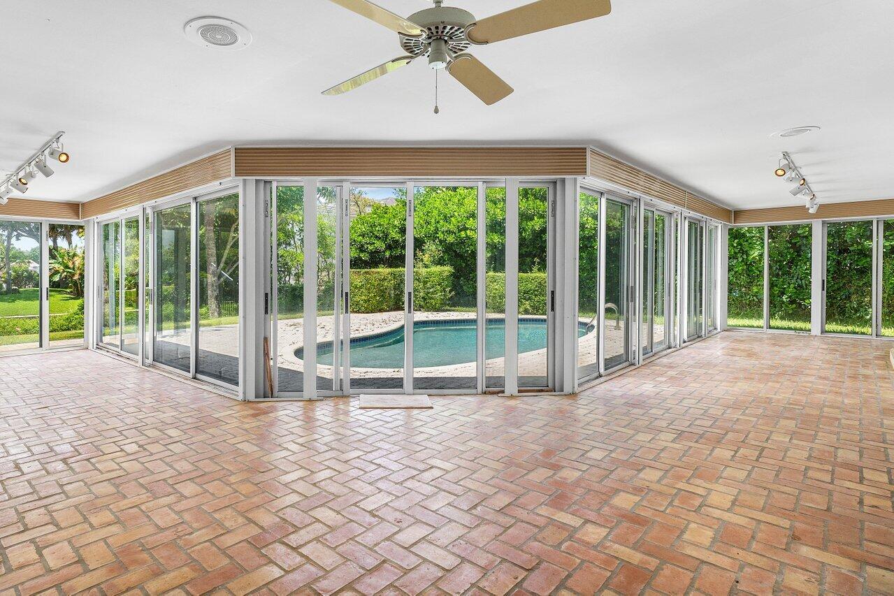 11991 Lake Shr Pl North Palm Beach, FL 33408